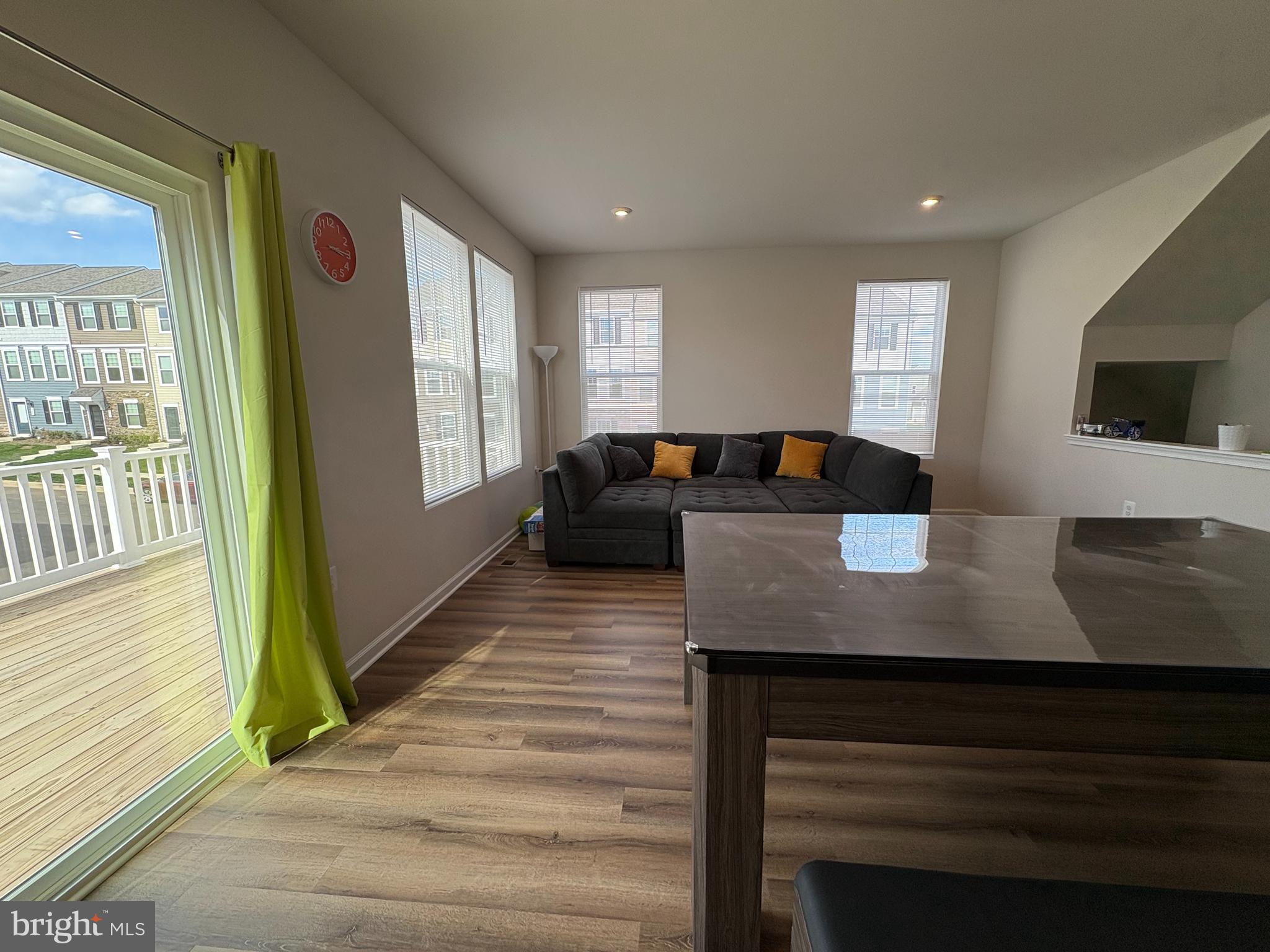 PRESIDENTS POINTE - Residential Lease