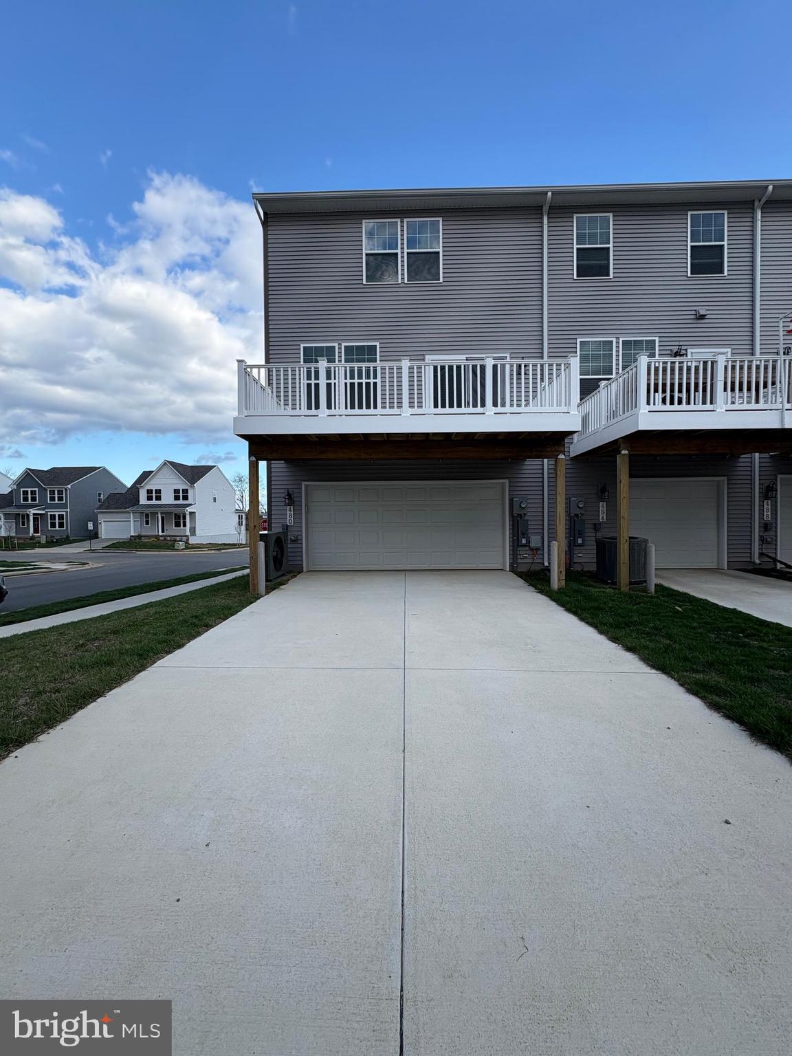 PRESIDENTS POINTE - Residential Lease