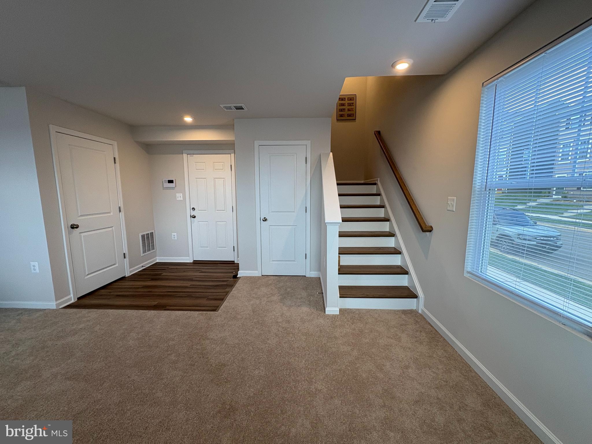 PRESIDENTS POINTE - Residential Lease