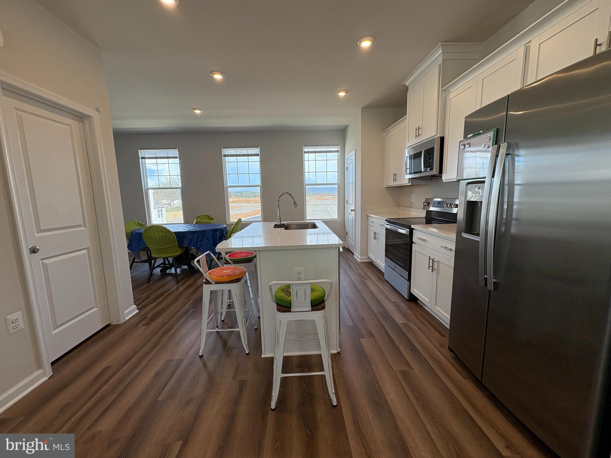 PRESIDENTS POINTE - Residential Lease