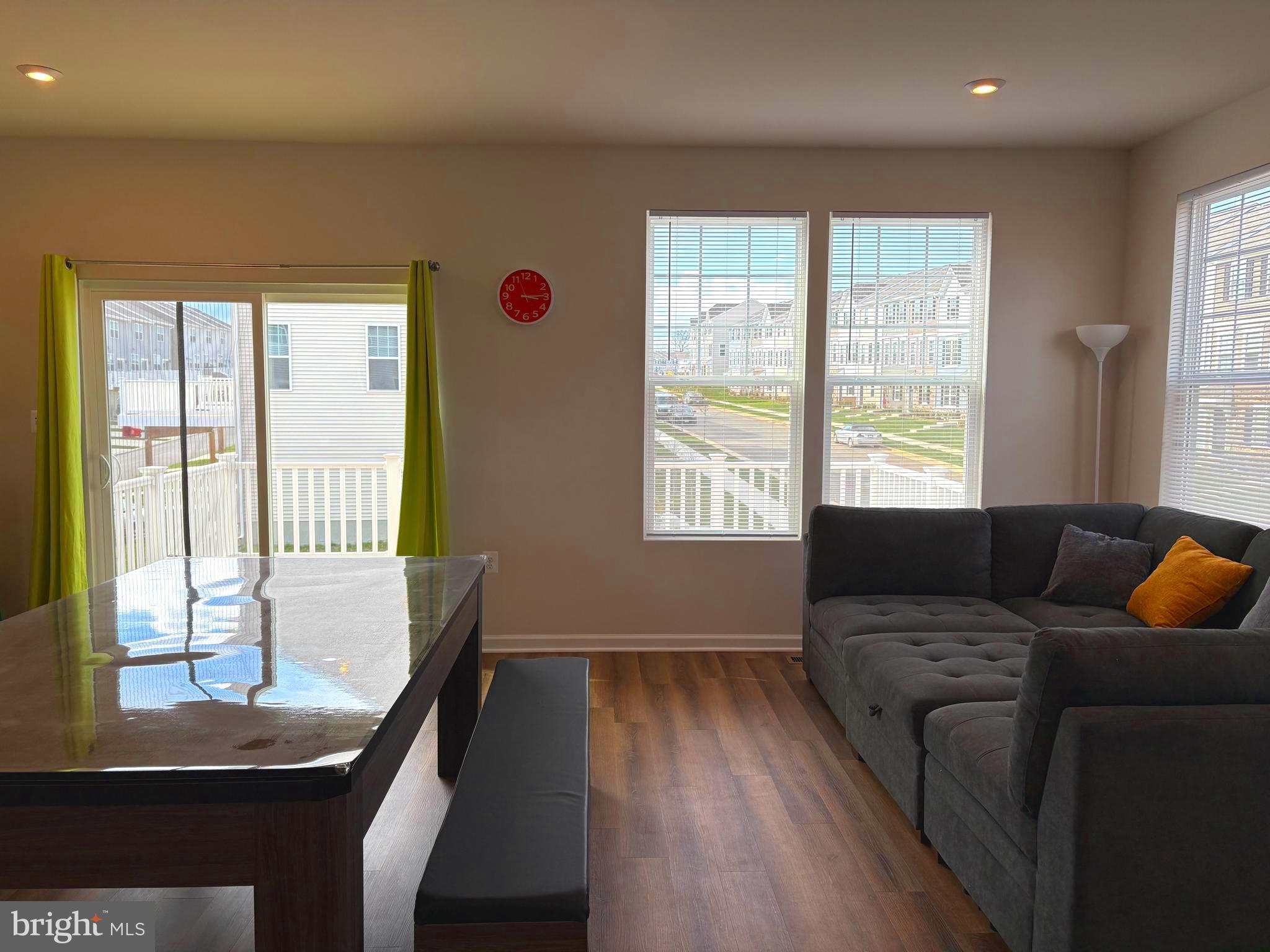 PRESIDENTS POINTE - Residential Lease