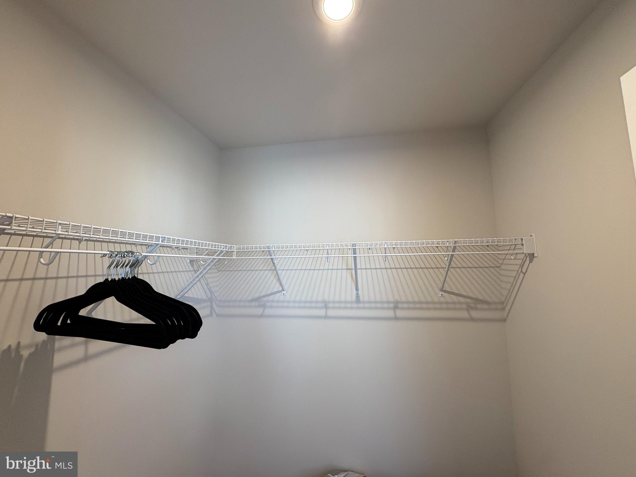 PRESIDENTS POINTE - Residential Lease