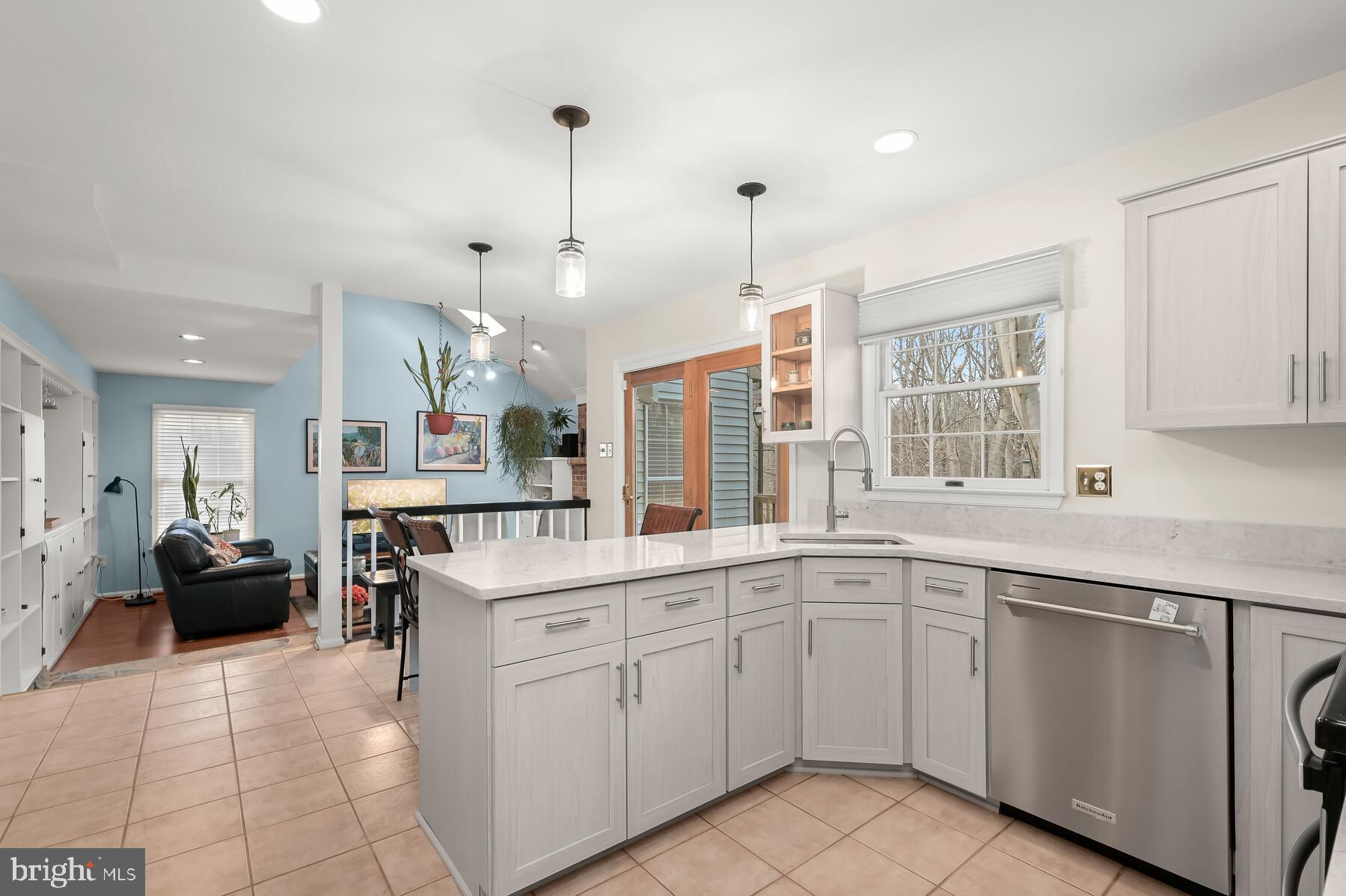 AUTUMN HILL - Residential