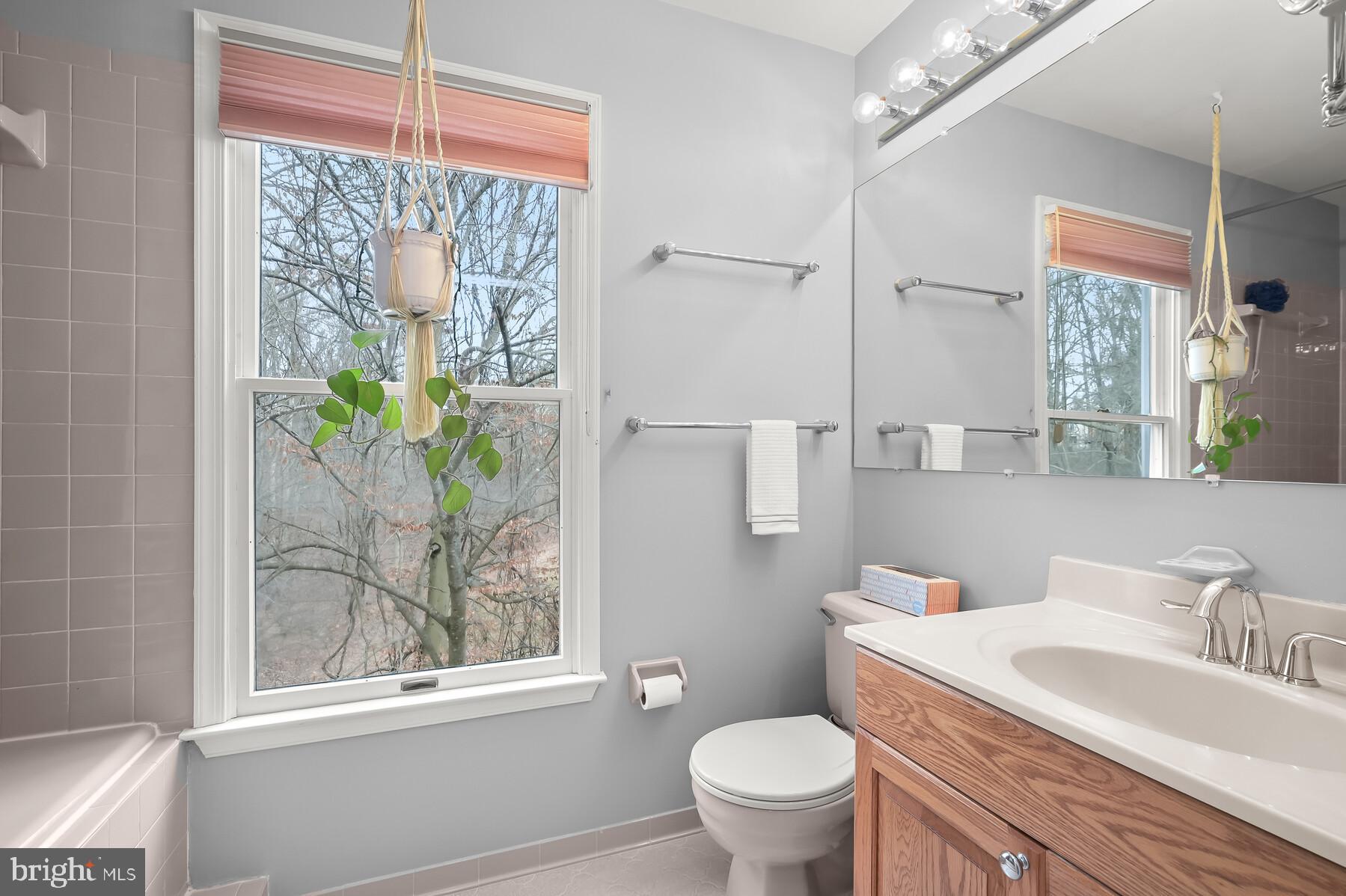 AUTUMN HILL - Residential