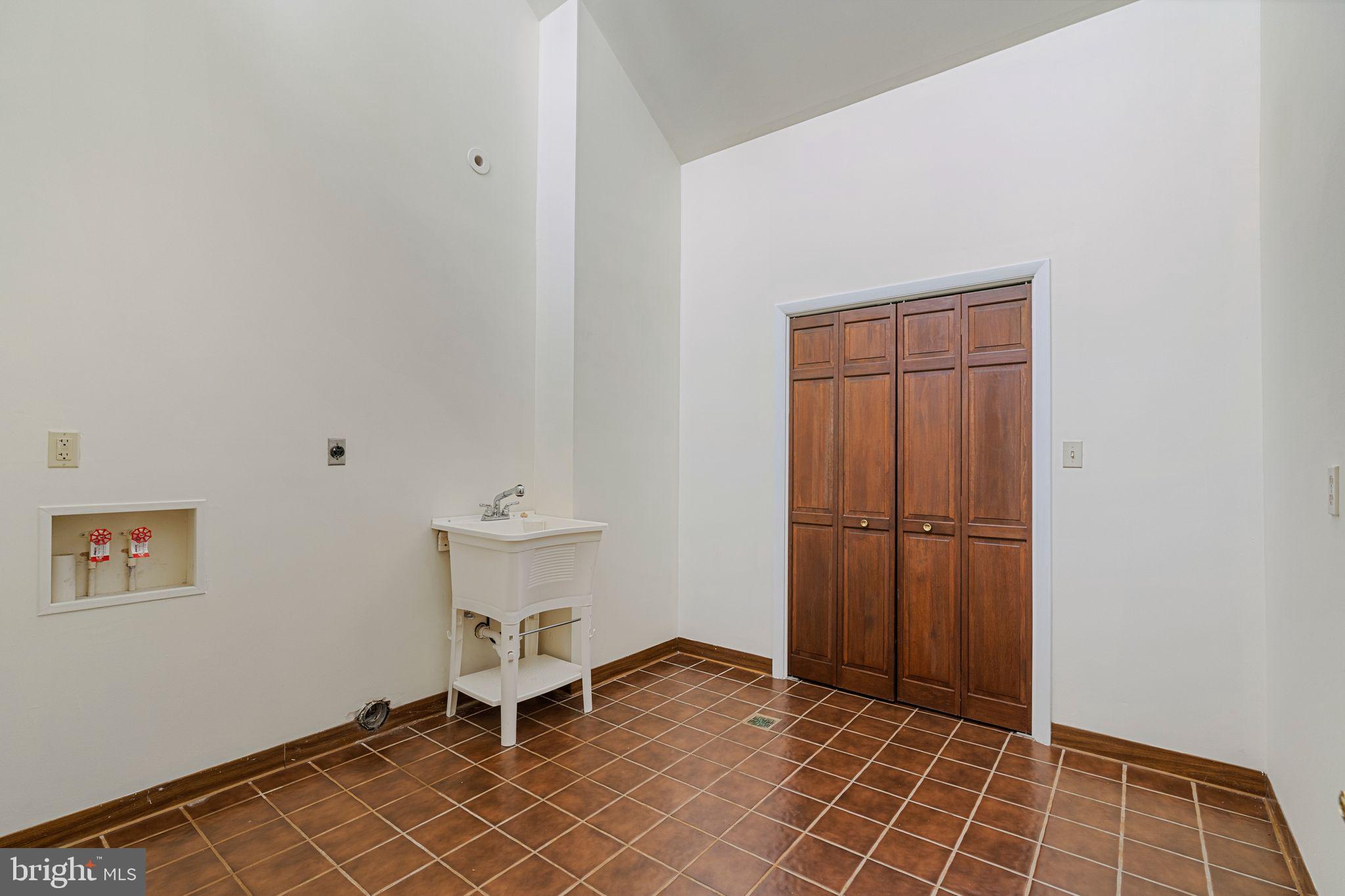 LEESPORT - Residential Lease