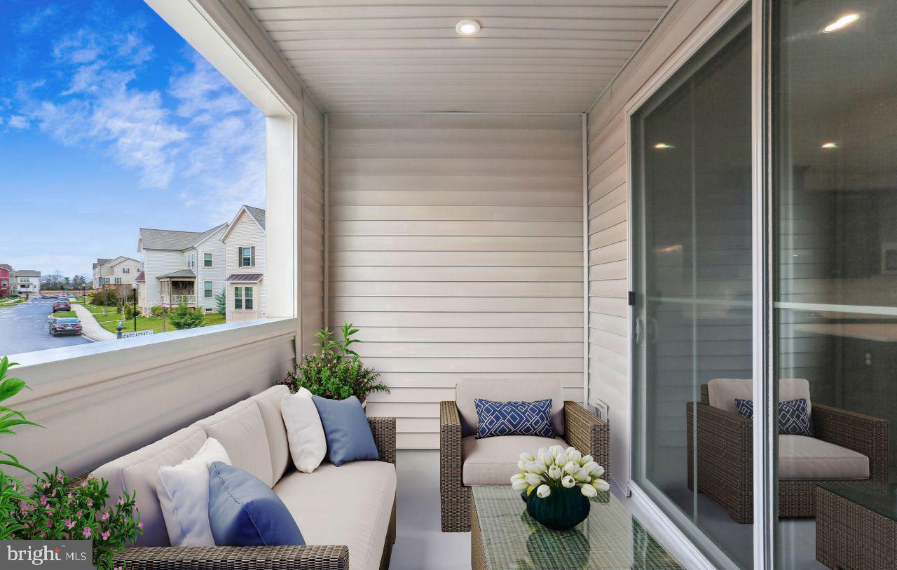 VILLAGES OF URBANA - Residential Lease