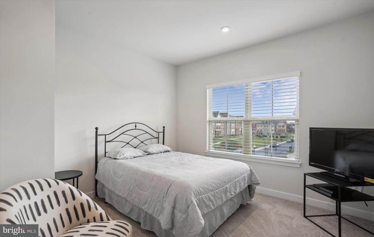 VILLAGES OF URBANA - Residential Lease