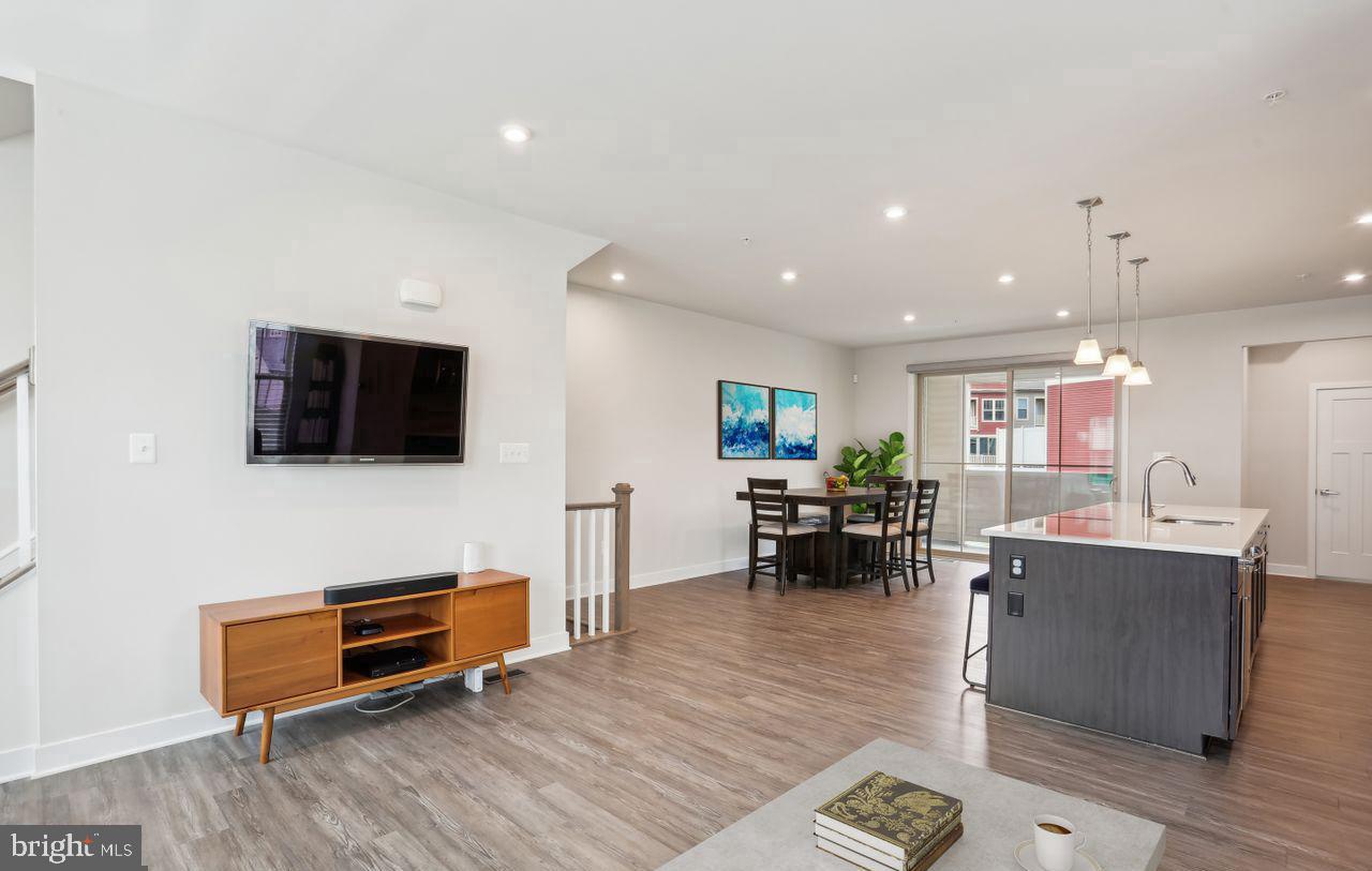 VILLAGES OF URBANA - Residential Lease