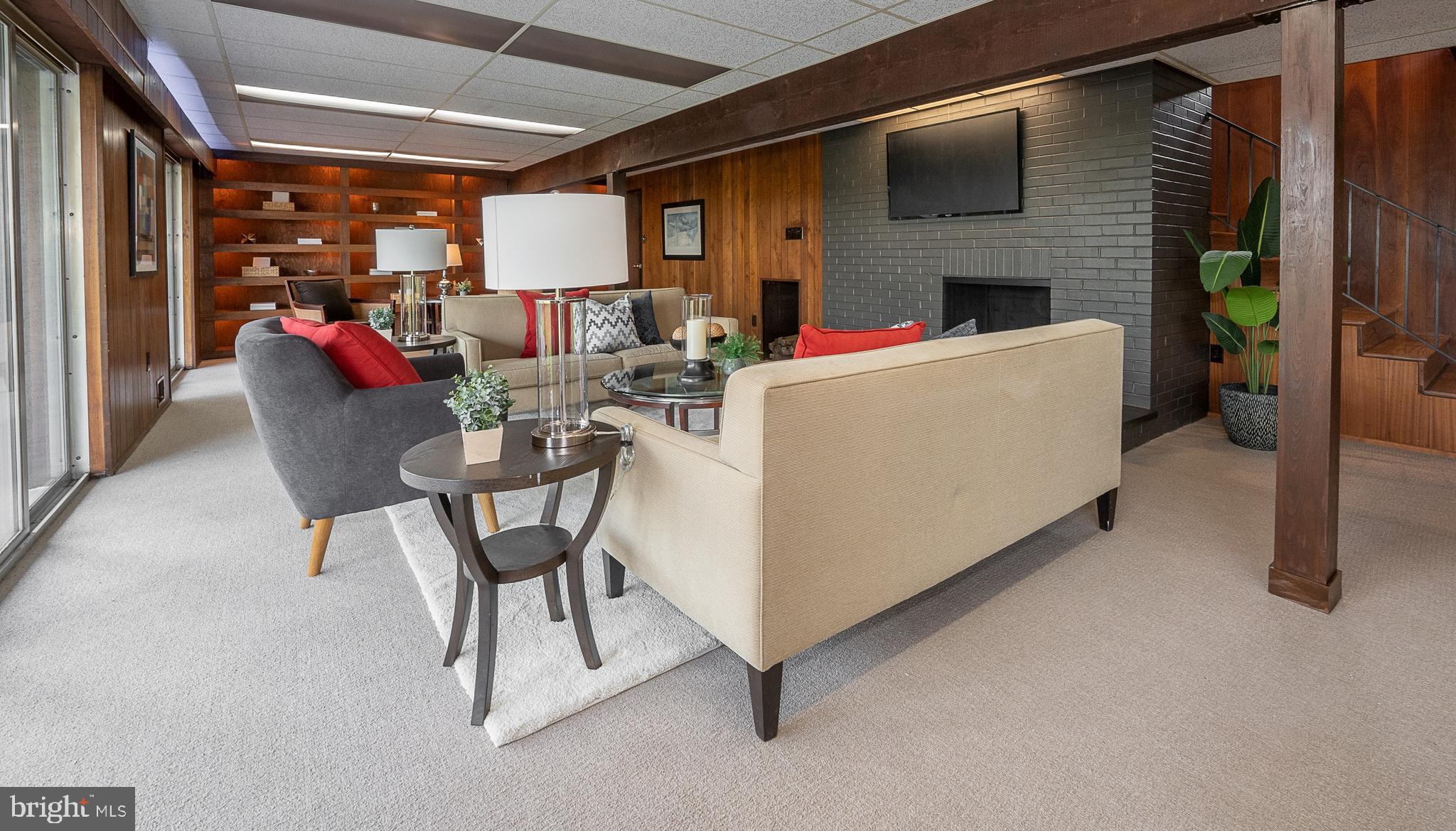 VALLEY FORGE MTN - Residential