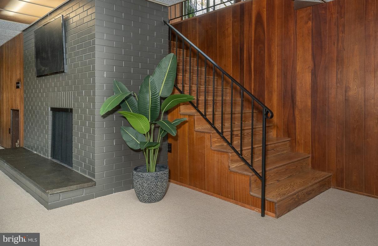 VALLEY FORGE MTN - Residential