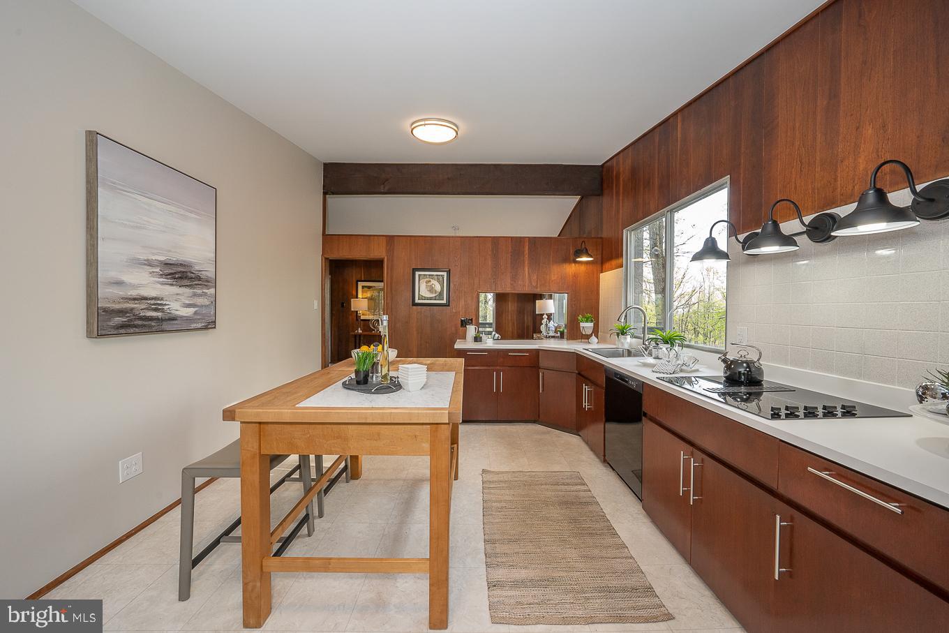 VALLEY FORGE MTN - Residential