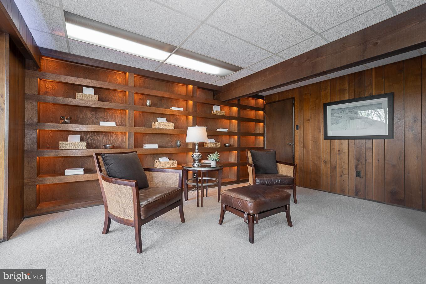 VALLEY FORGE MTN - Residential