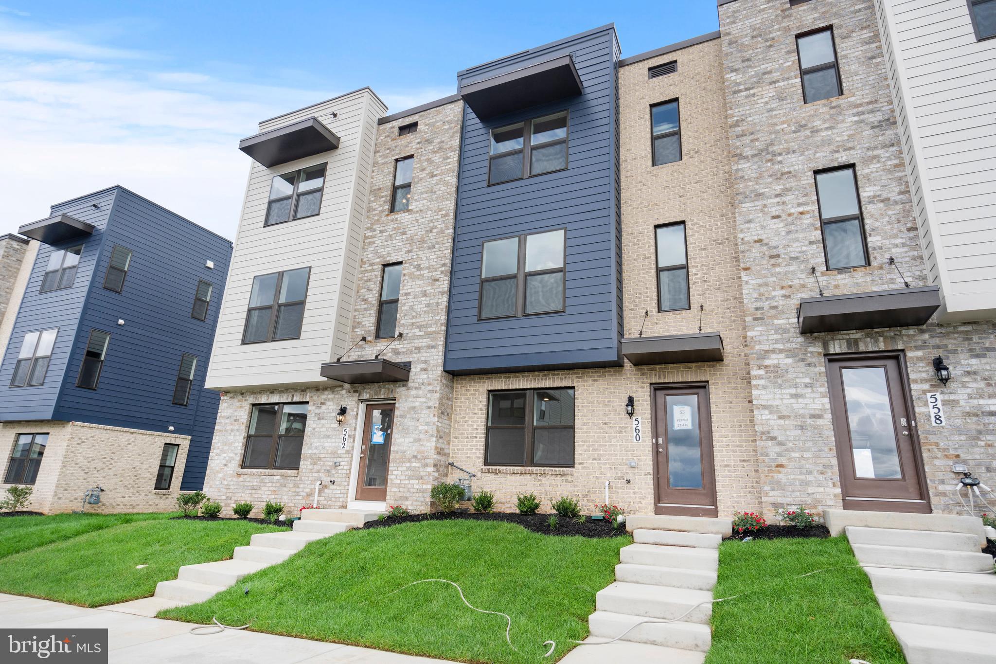 RENN QUARTER - Residential Lease