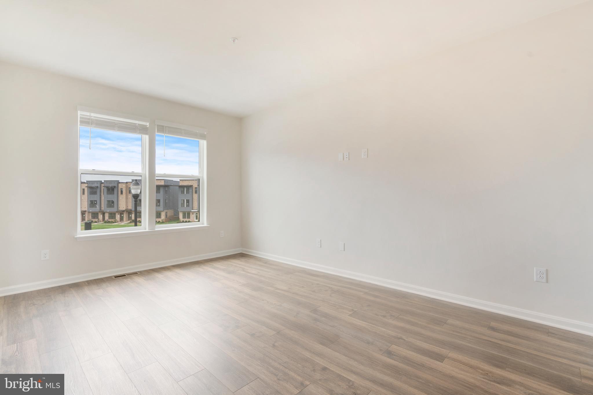 RENN QUARTER - Residential Lease