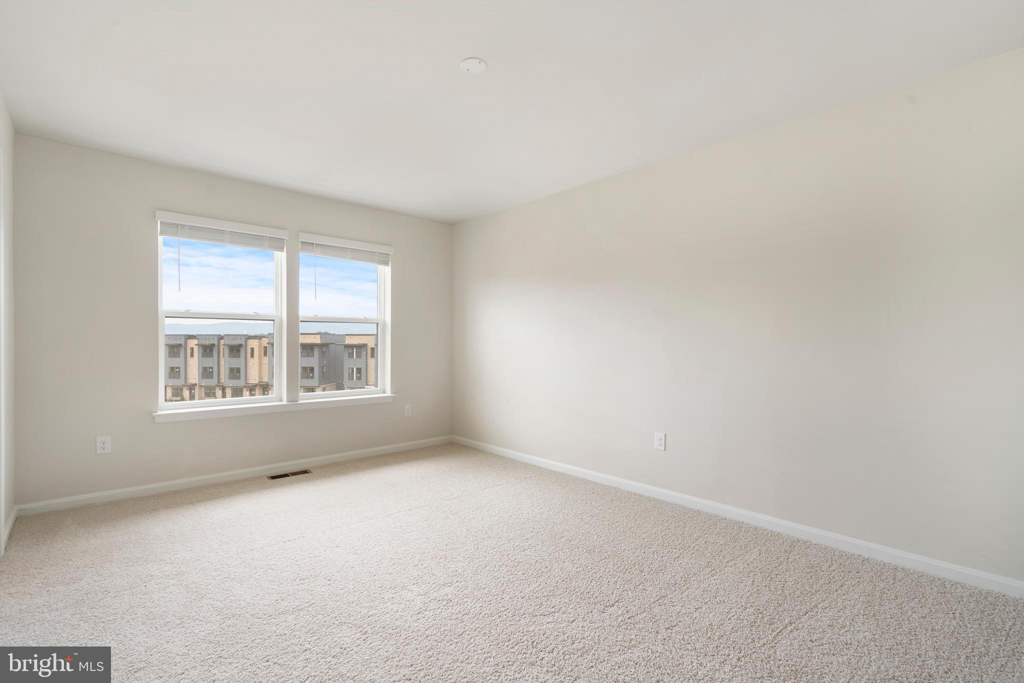 RENN QUARTER - Residential Lease