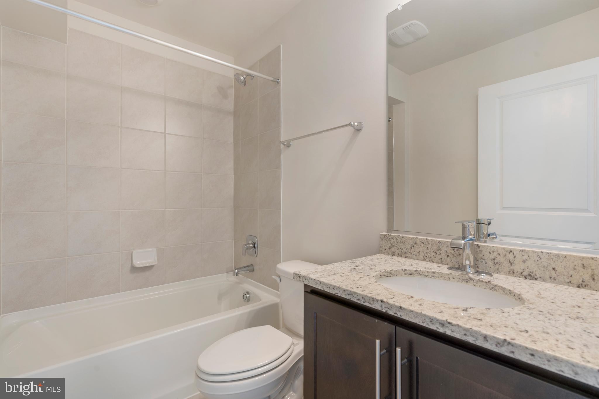 RENN QUARTER - Residential Lease