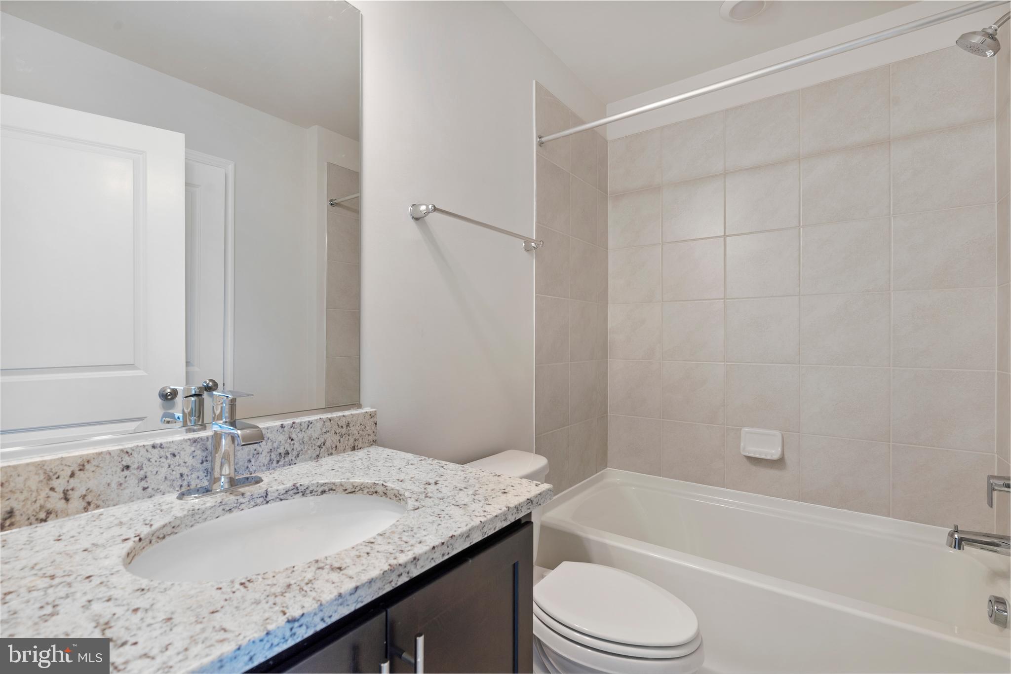 RENN QUARTER - Residential Lease