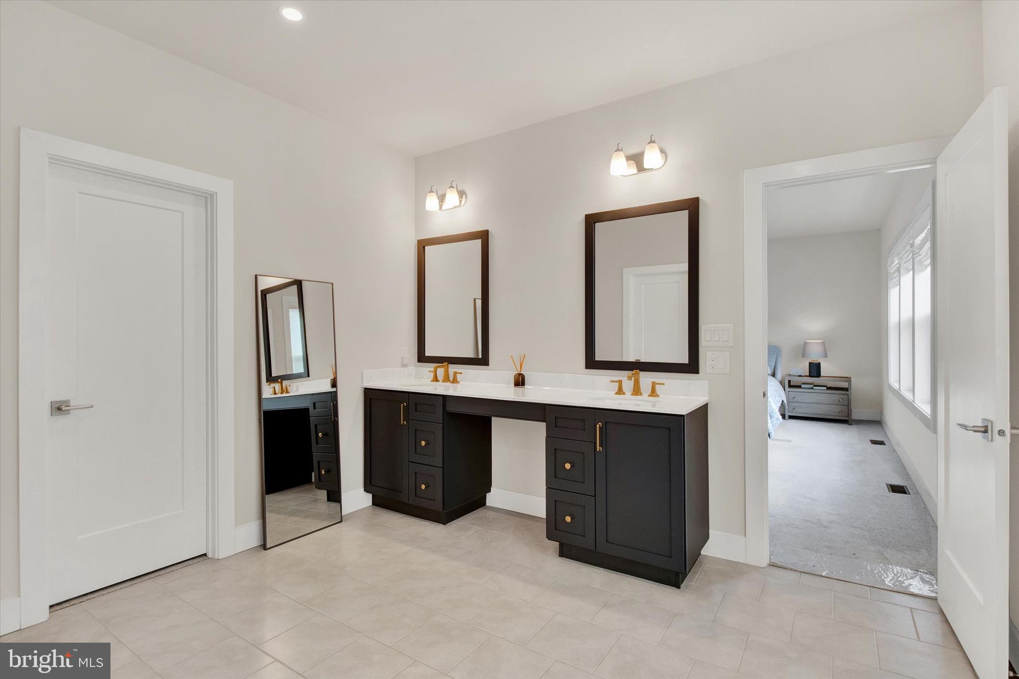 DOYLESTOWN WALK - Residential