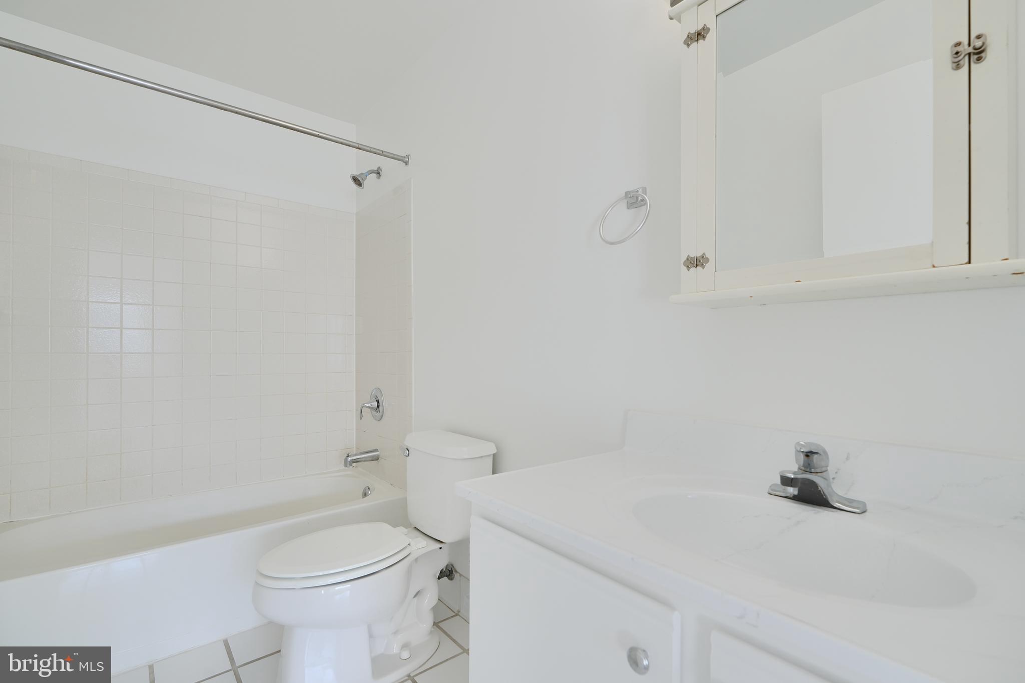 LIGHTHOUSE POINT EAST - Residential