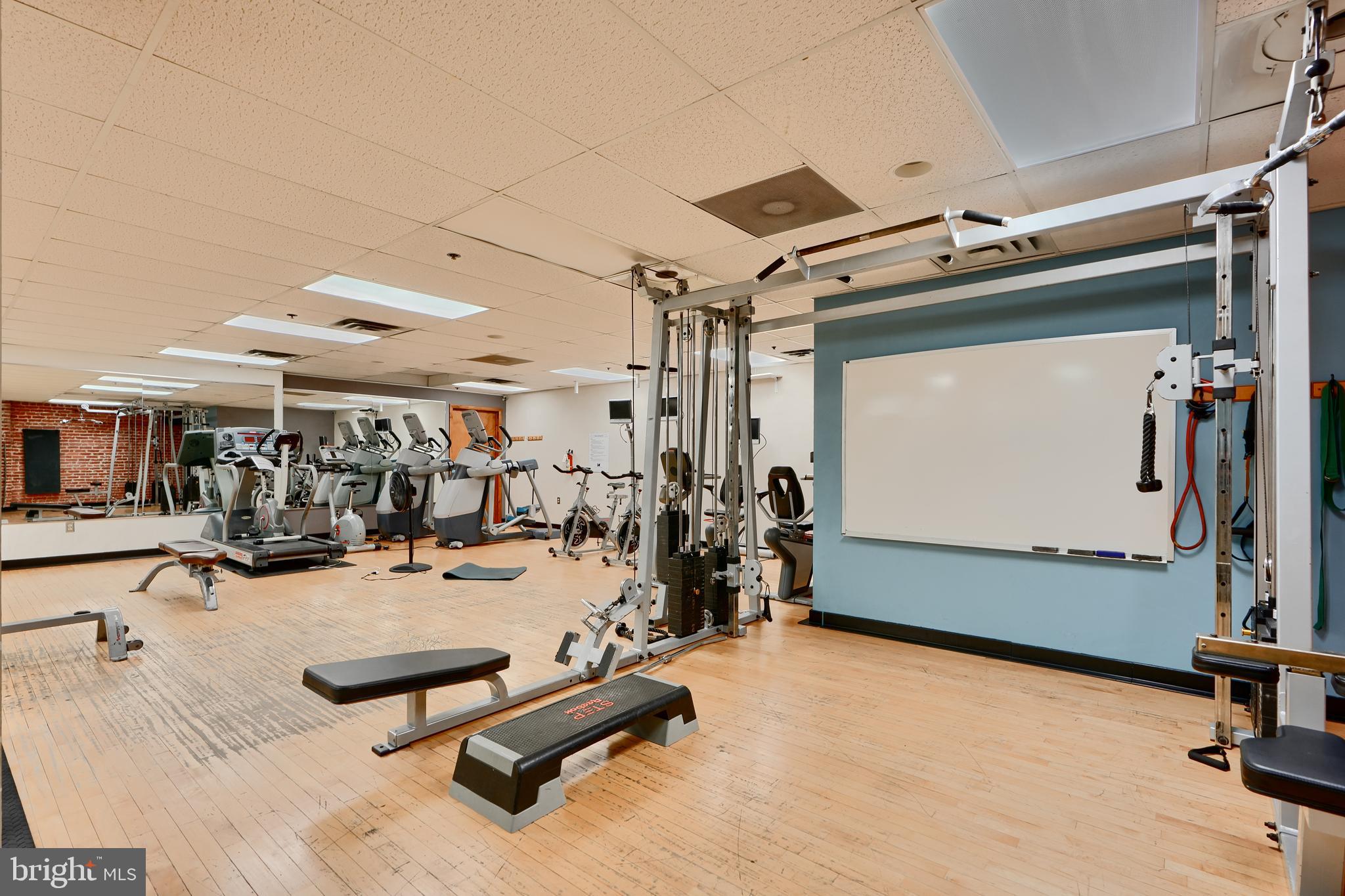 LIGHTHOUSE POINT EAST - Residential