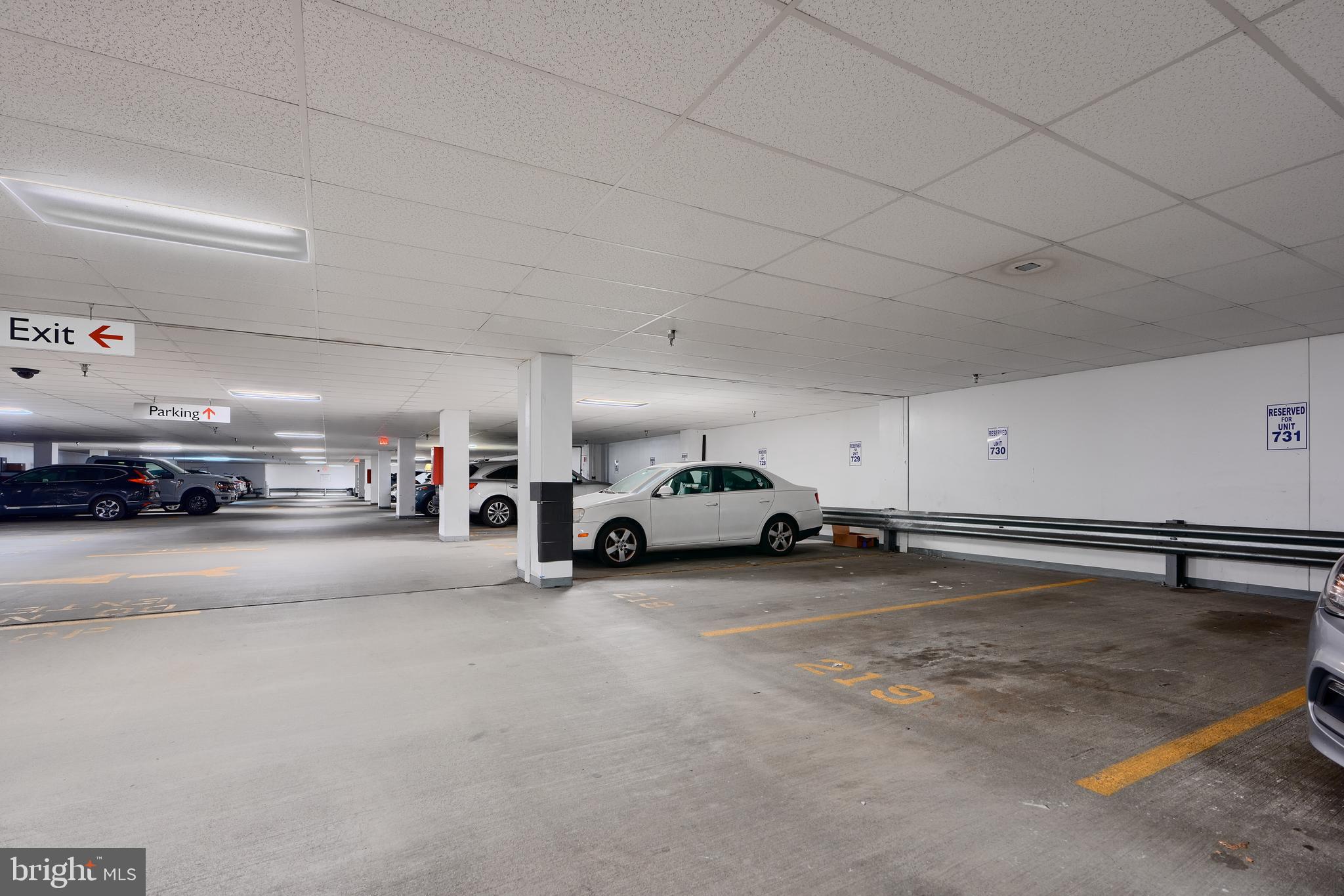 LIGHTHOUSE POINT EAST - Residential