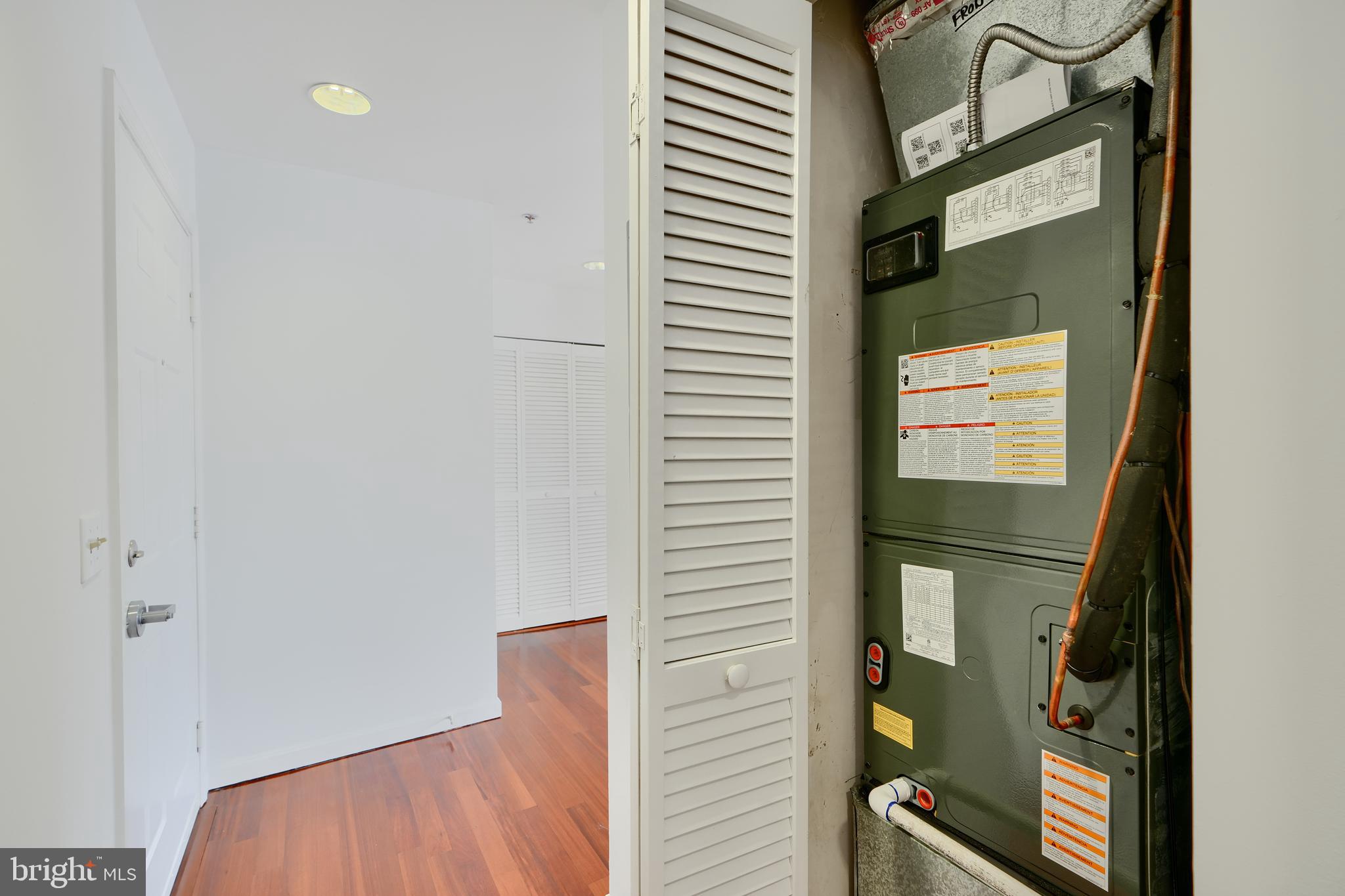 LIGHTHOUSE POINT EAST - Residential