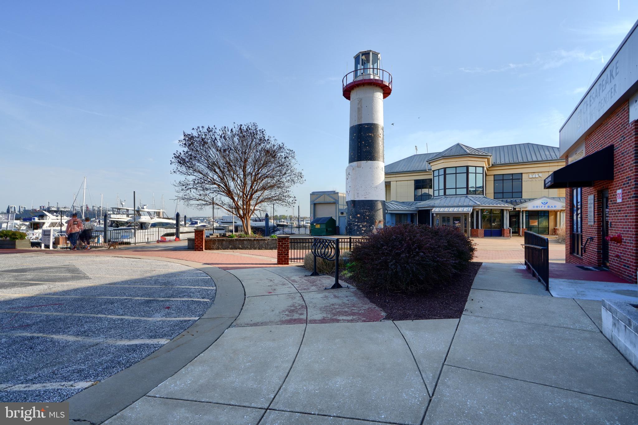 LIGHTHOUSE POINT EAST - Residential