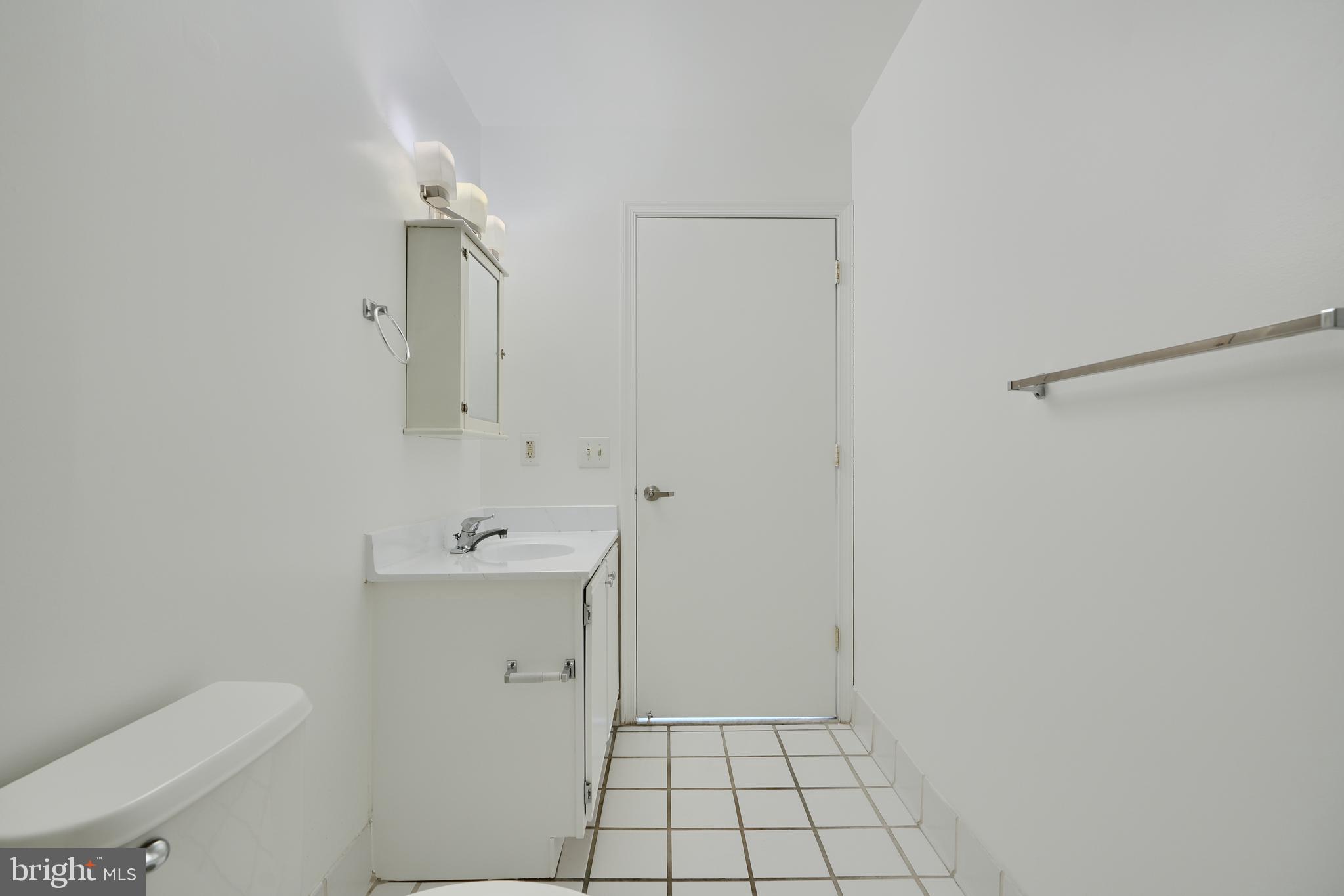 LIGHTHOUSE POINT EAST - Residential