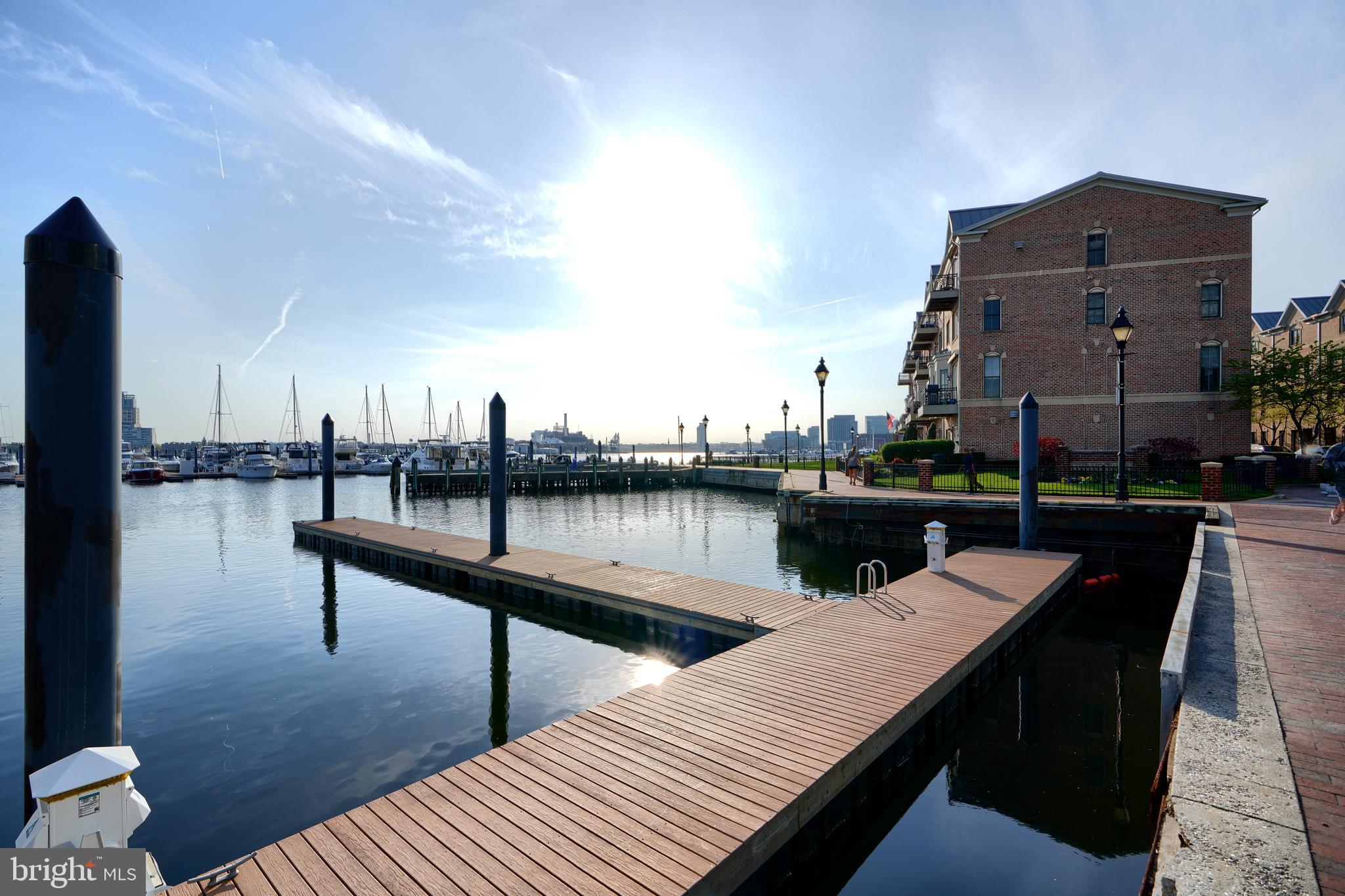 LIGHTHOUSE POINT EAST - Residential