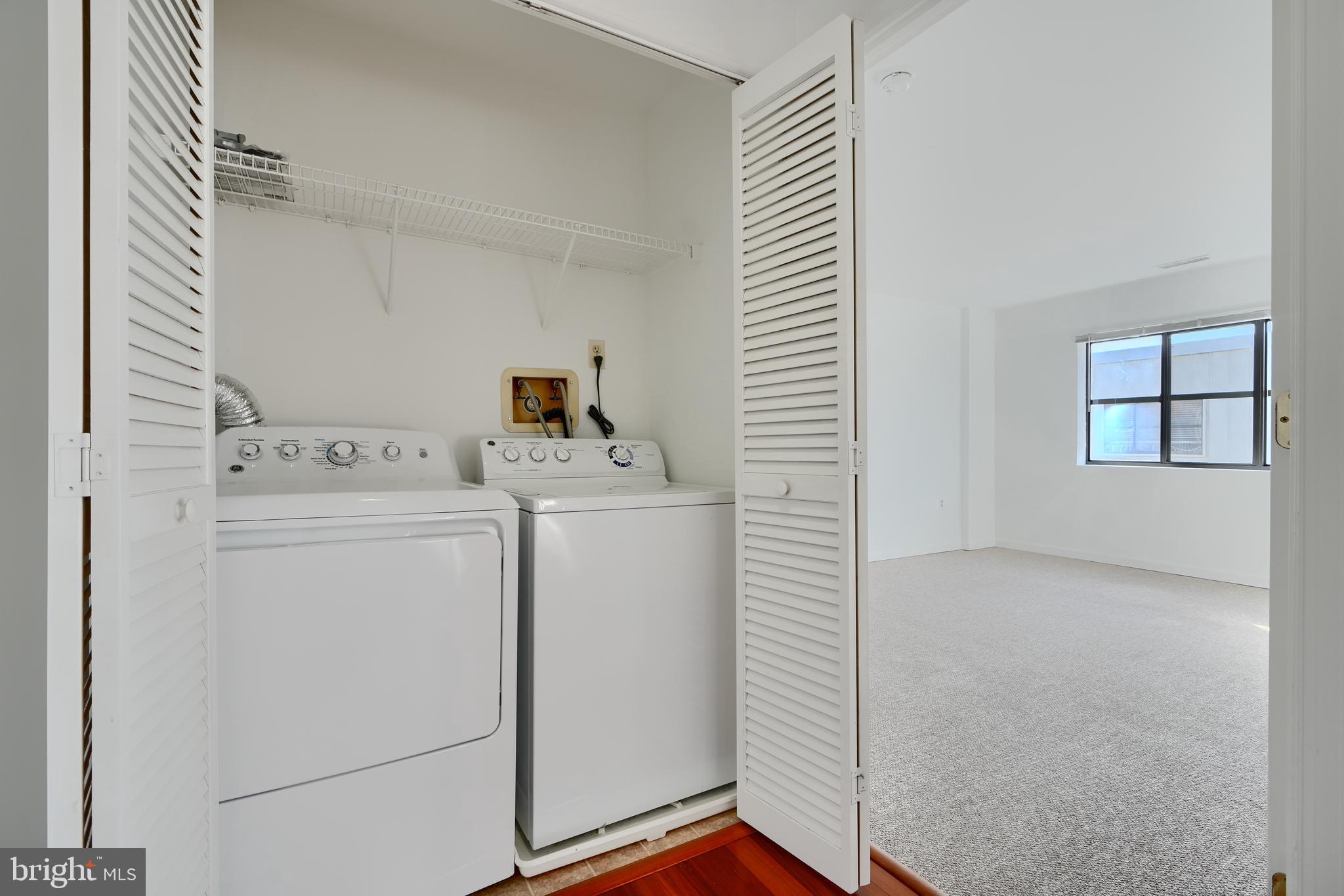 LIGHTHOUSE POINT EAST - Residential