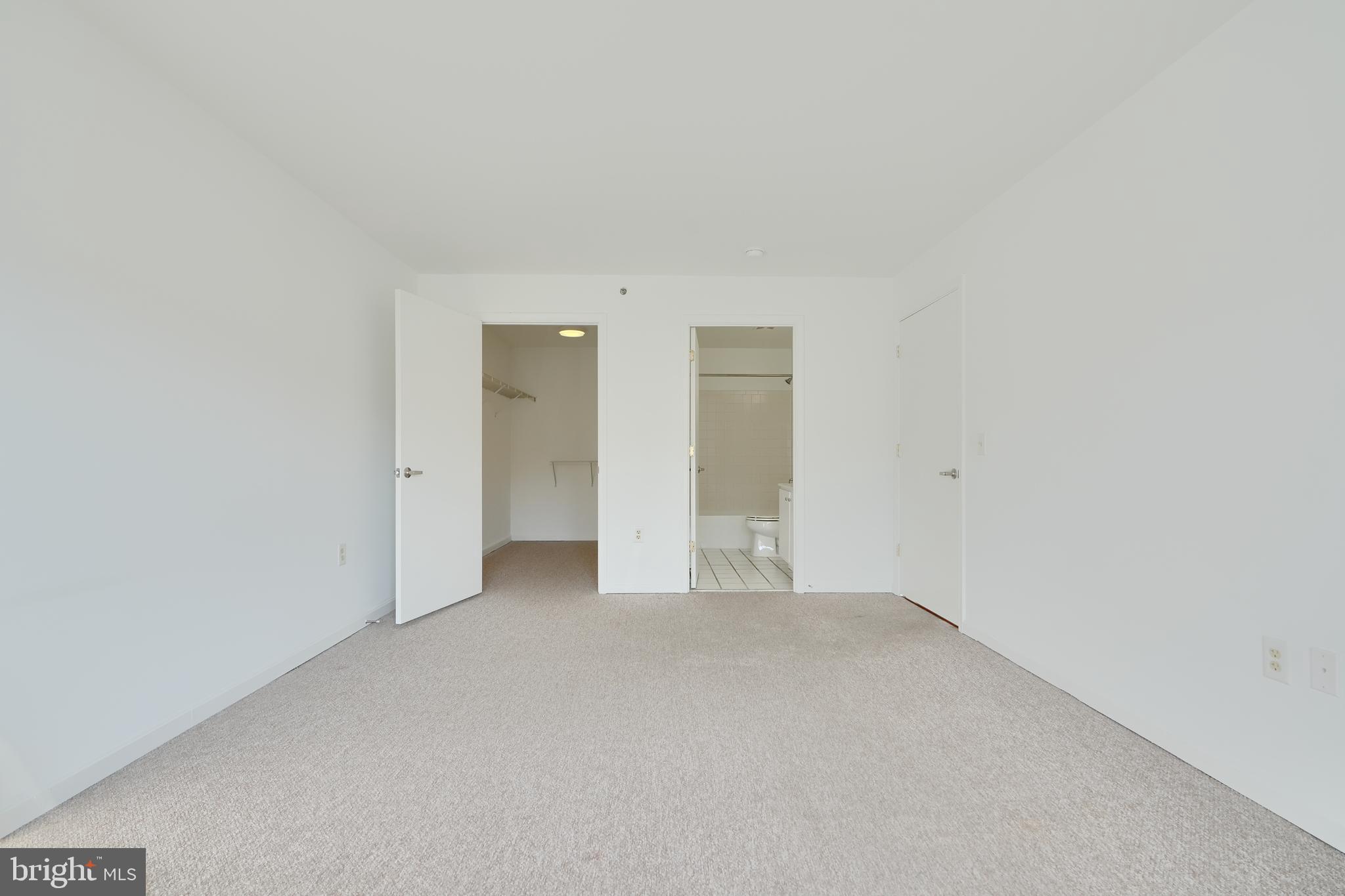 LIGHTHOUSE POINT EAST - Residential