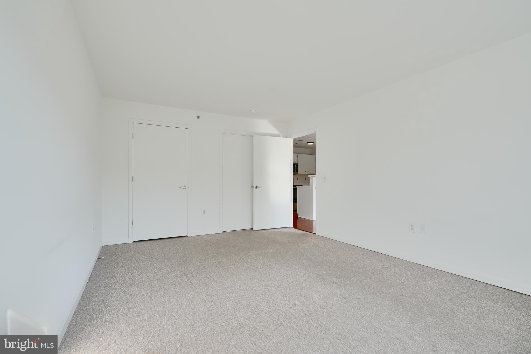 LIGHTHOUSE POINT EAST - Residential