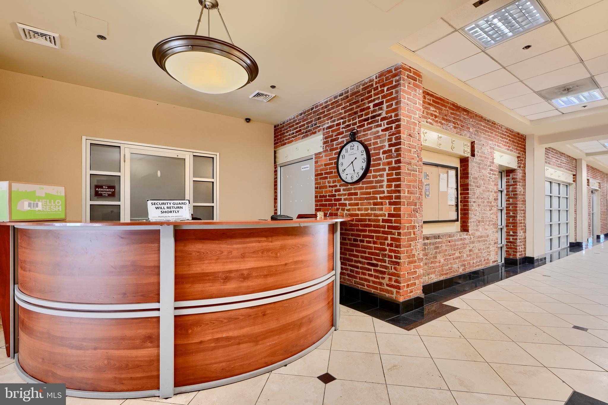 LIGHTHOUSE POINT EAST - Residential