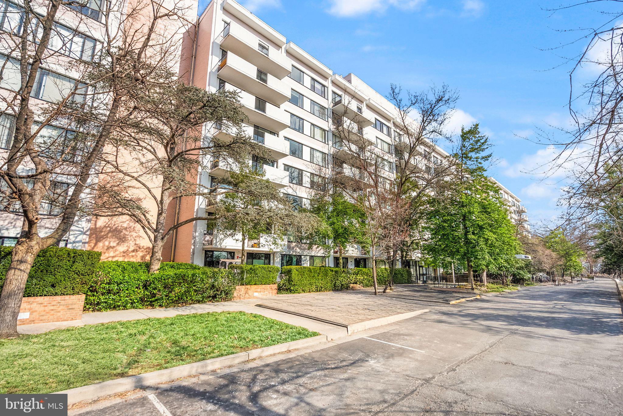 4501 ARLINGTON BOULEVARD 425