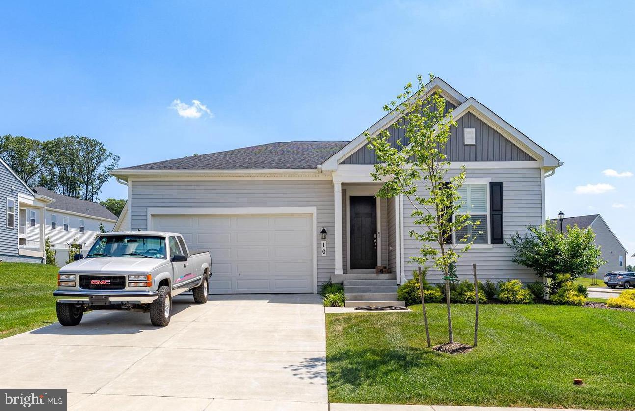 10 BLACK OAK CT
