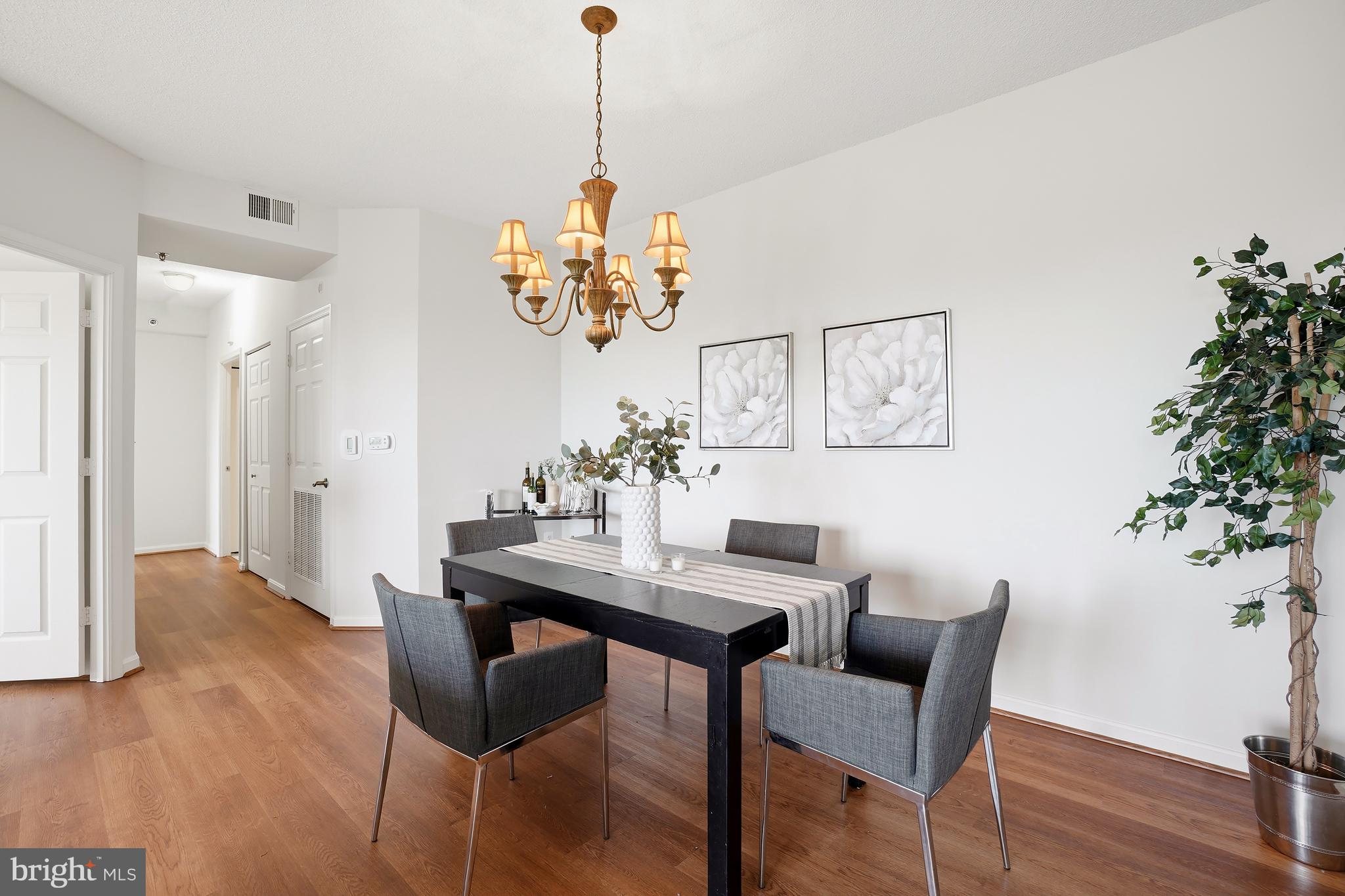 LEISURE WORLD - Residential