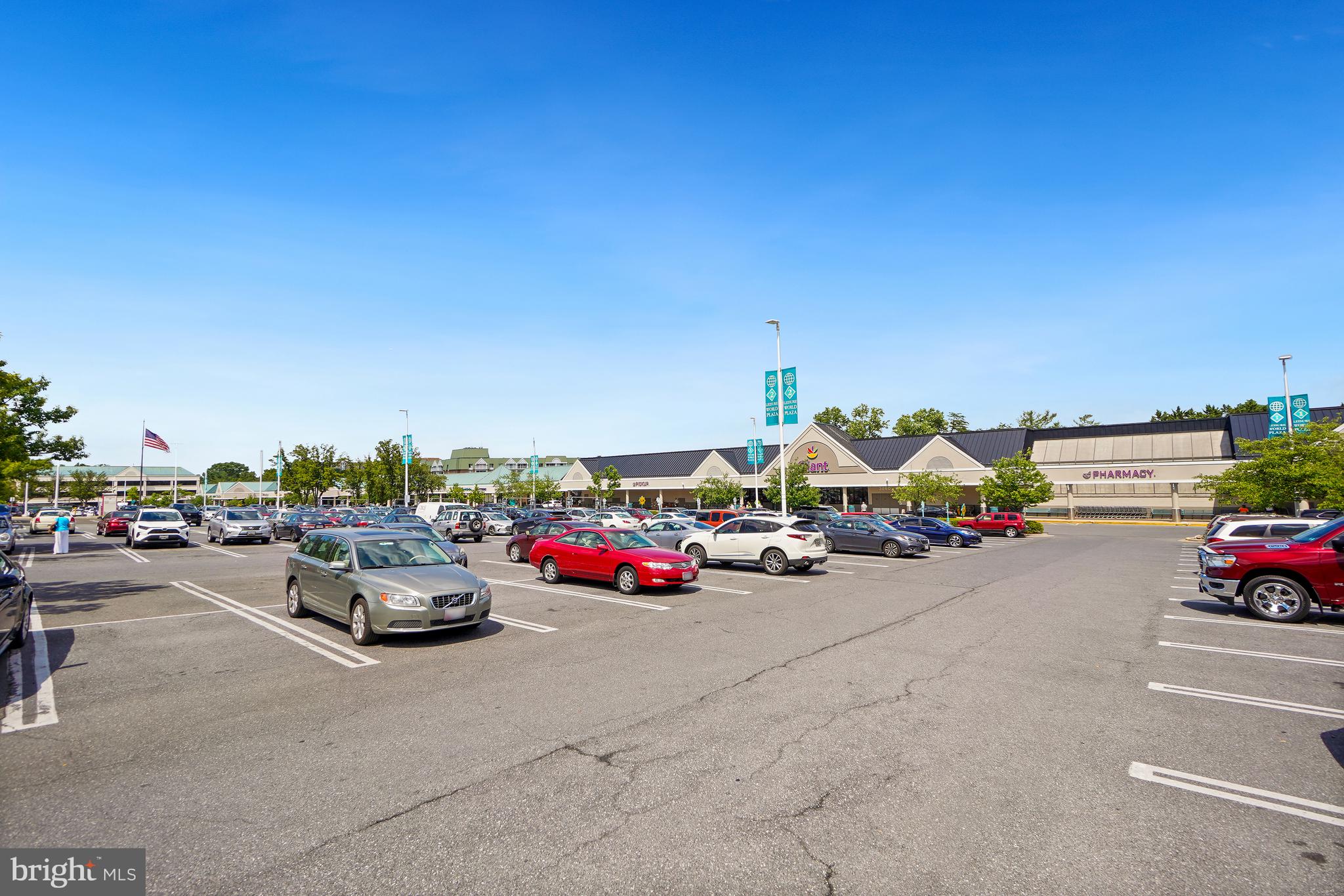 LEISURE WORLD - Residential