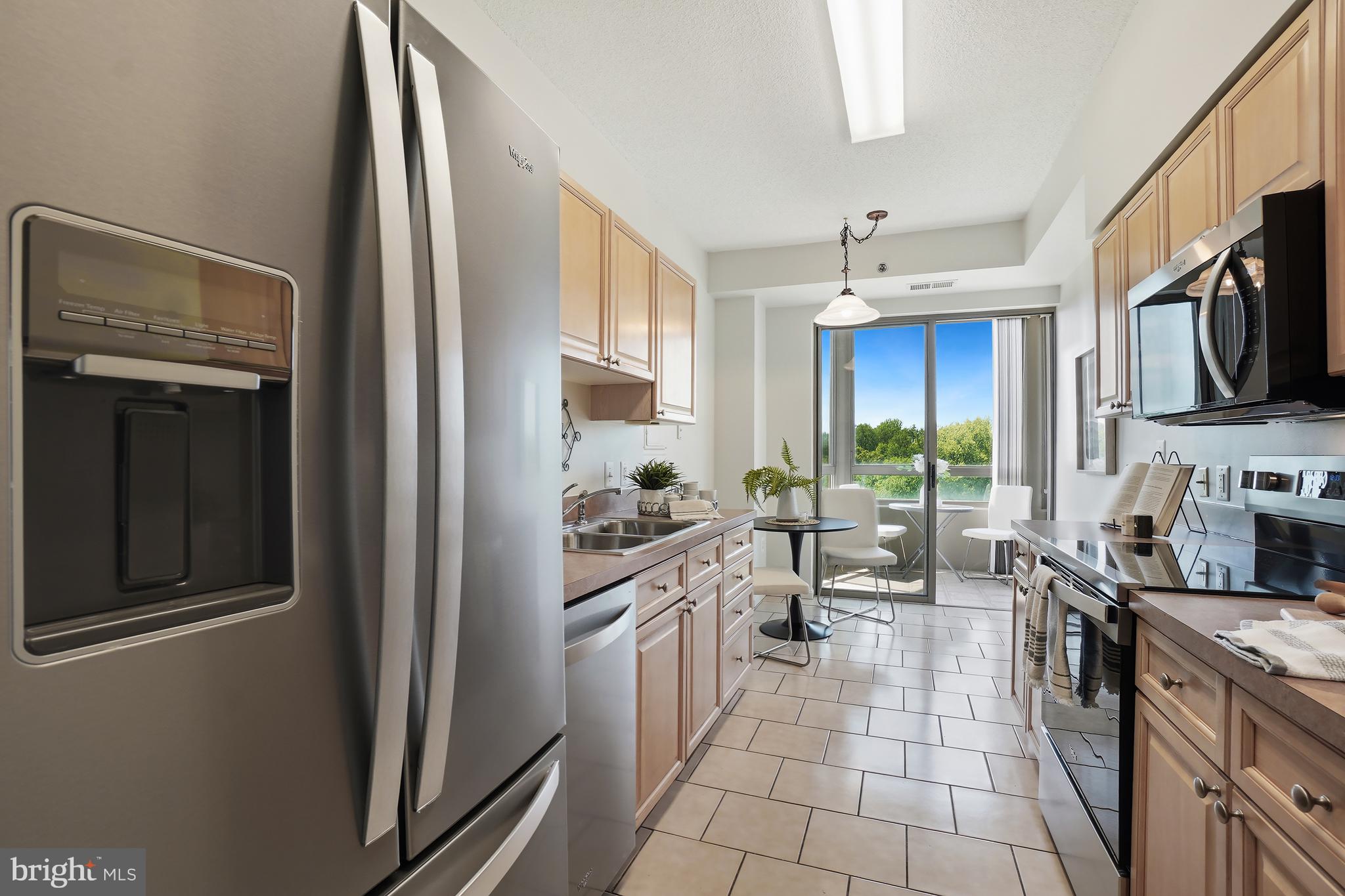 LEISURE WORLD - Residential