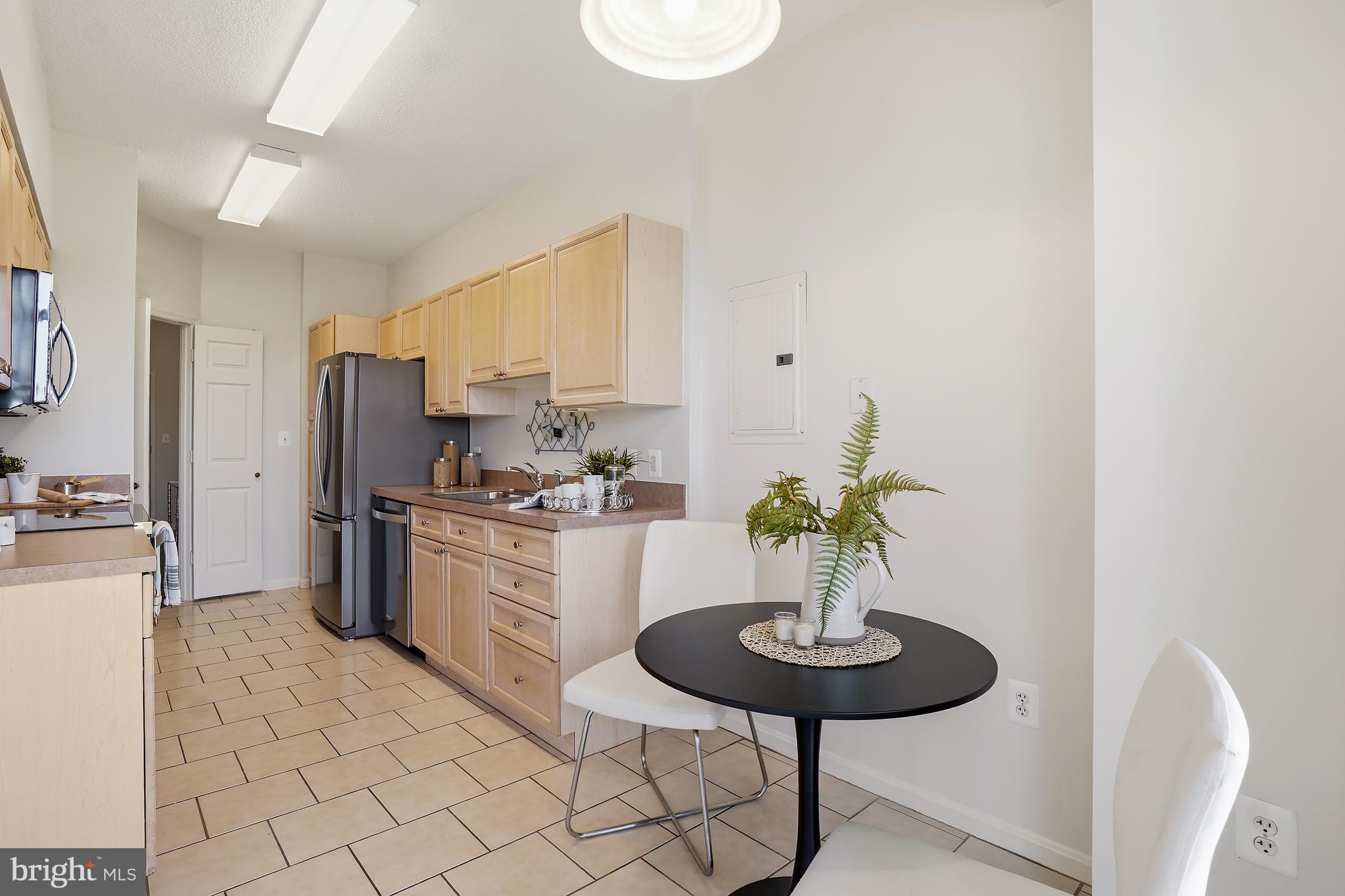 LEISURE WORLD - Residential