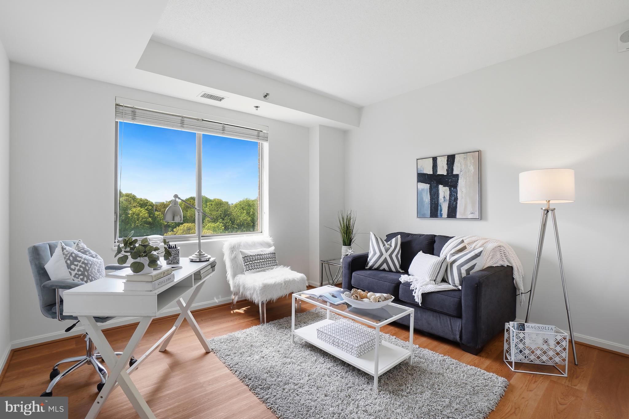 LEISURE WORLD - Residential