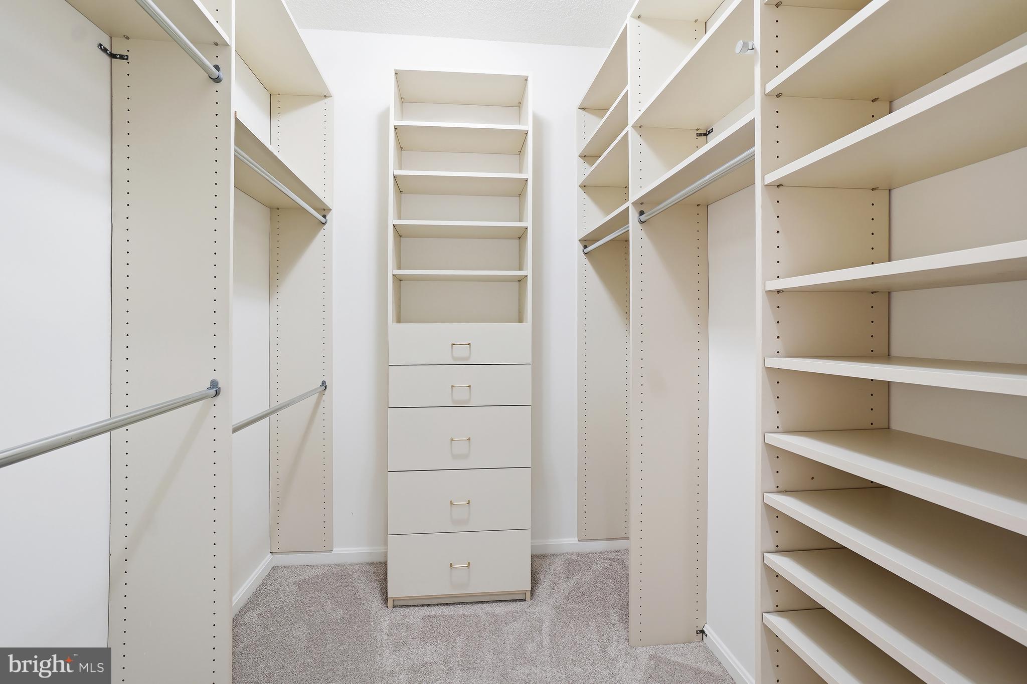 LEISURE WORLD - Residential