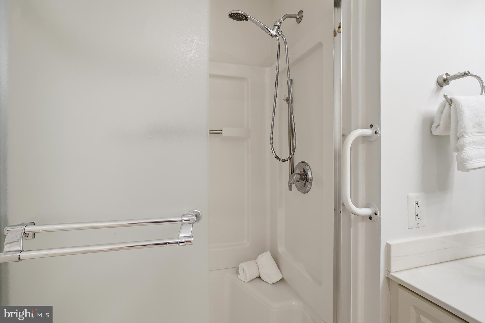 LEISURE WORLD - Residential