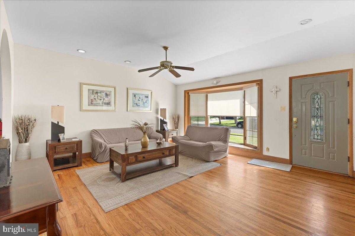 106 N PELHAM ROAD