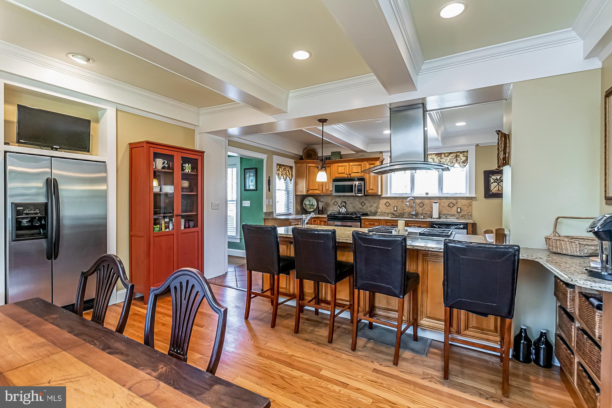 LAKE WALKER - Residential