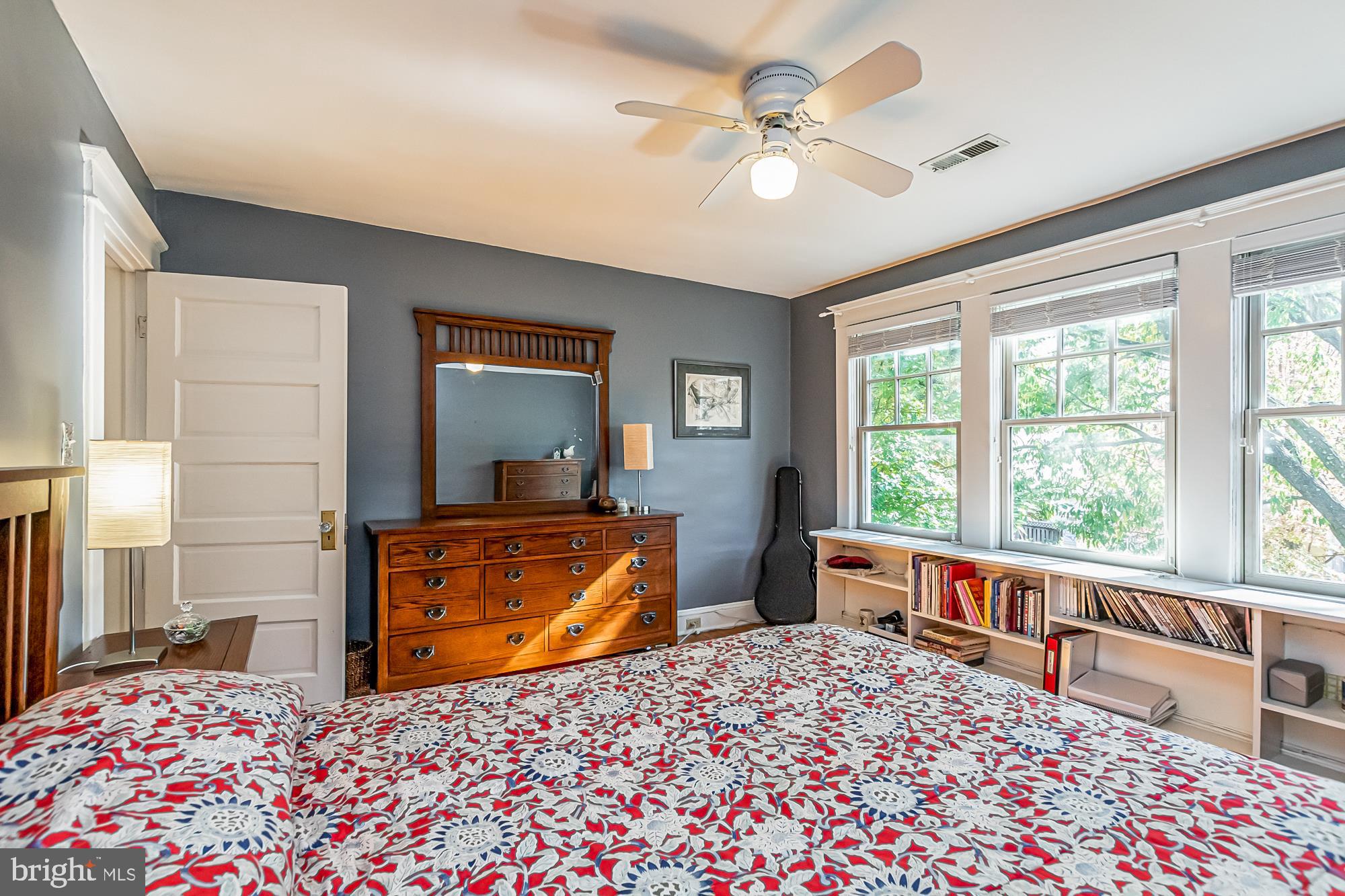 LAKE WALKER - Residential