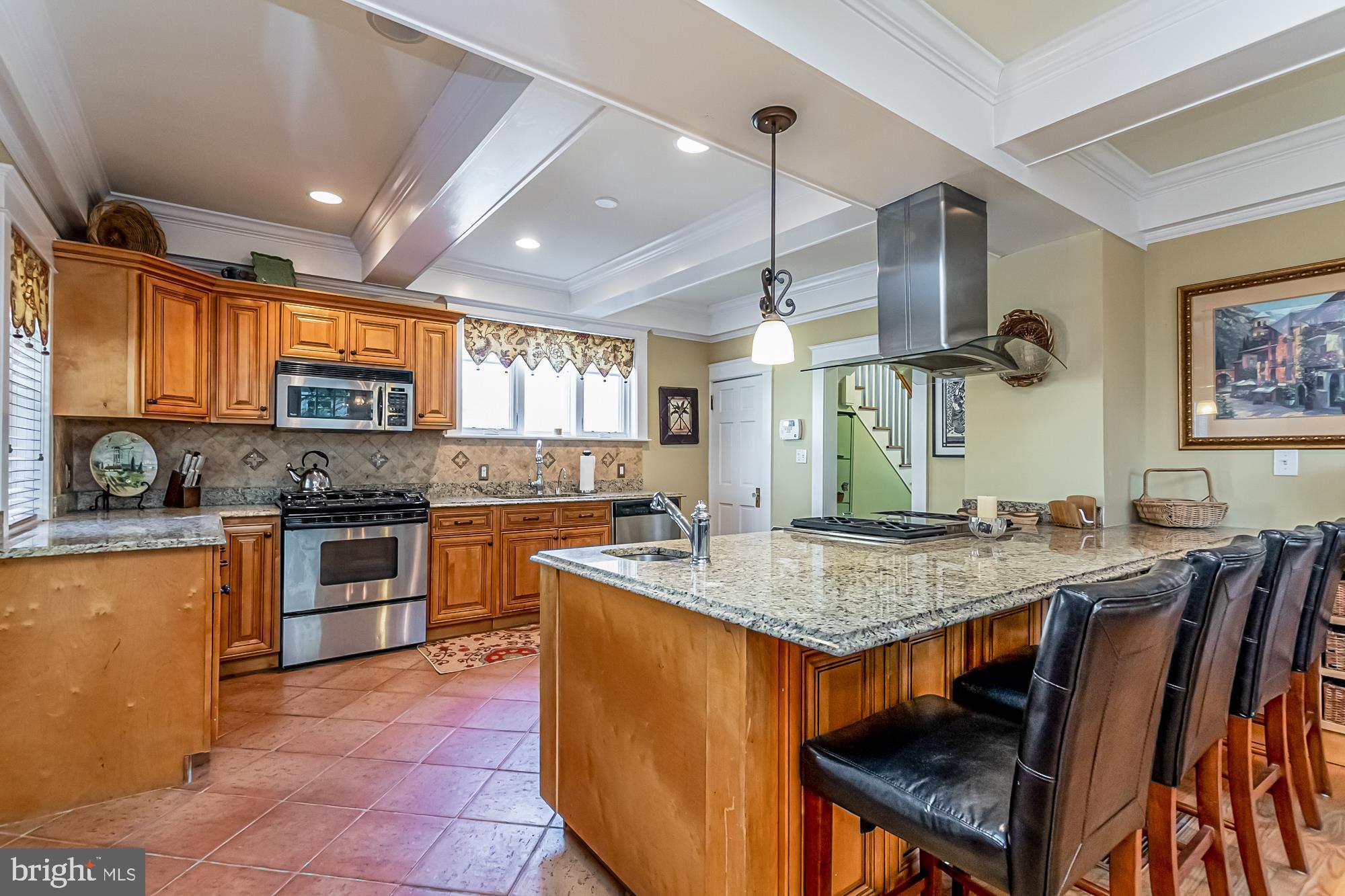 LAKE WALKER - Residential