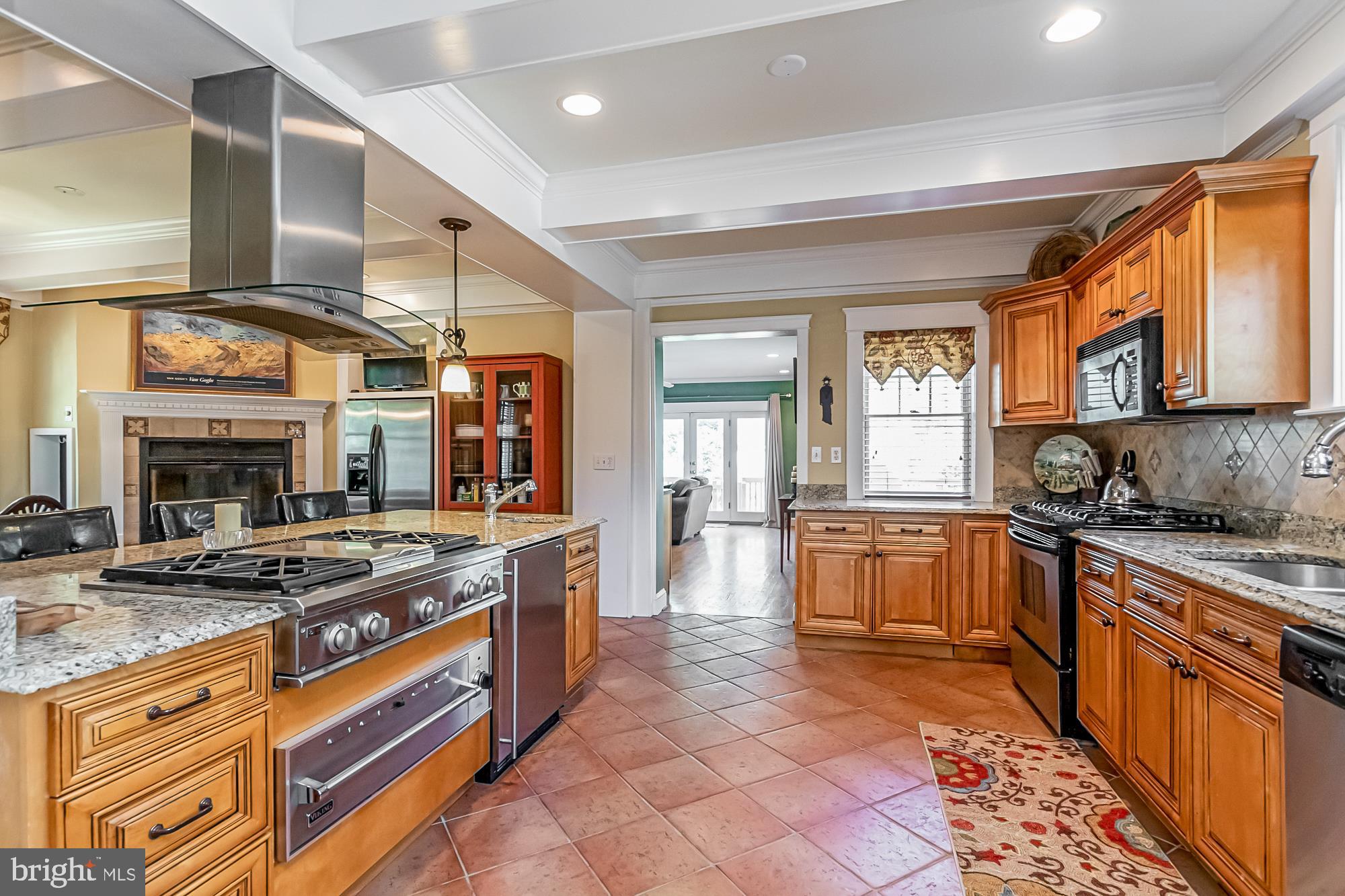 LAKE WALKER - Residential