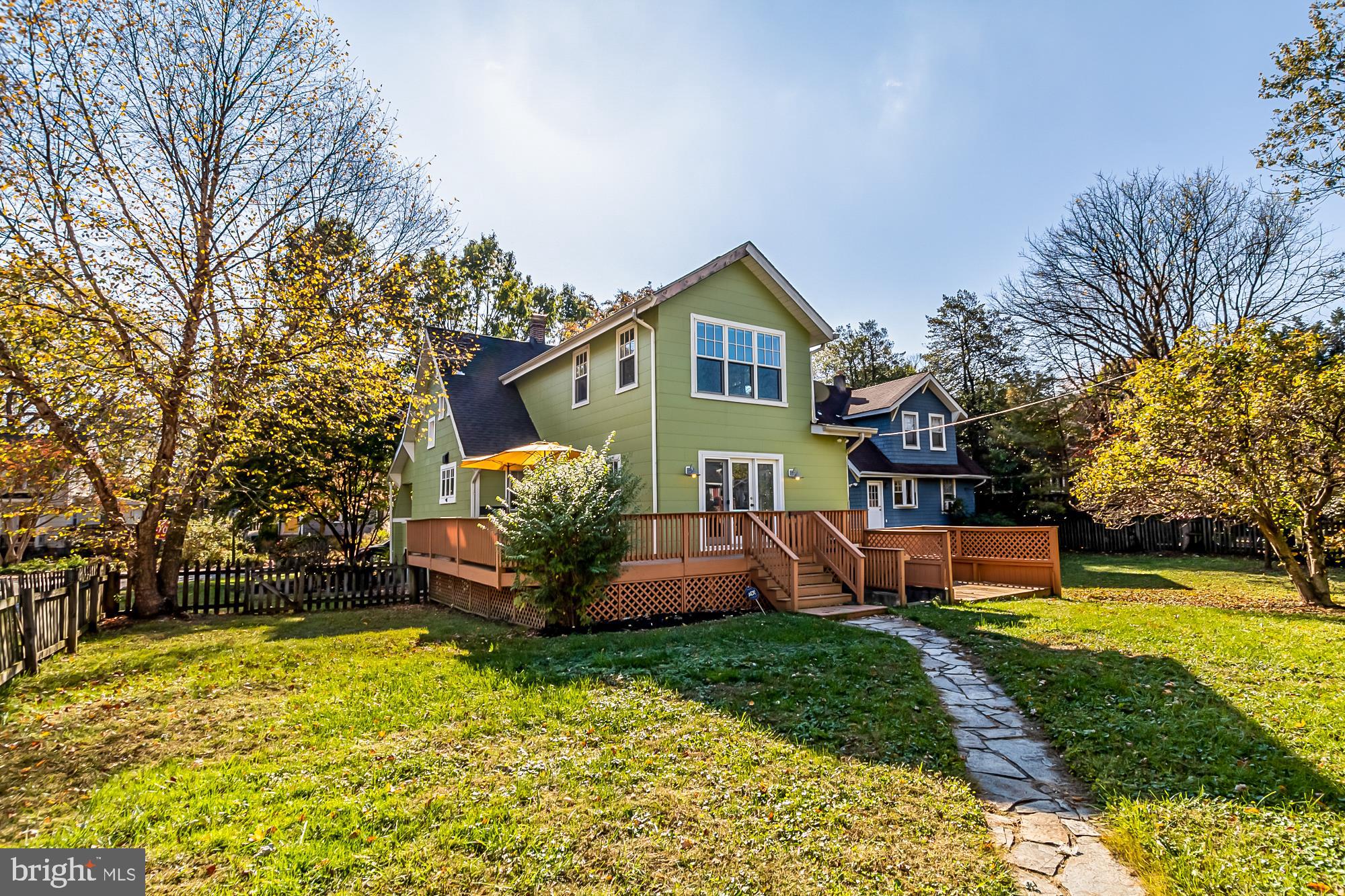 LAKE WALKER - Residential