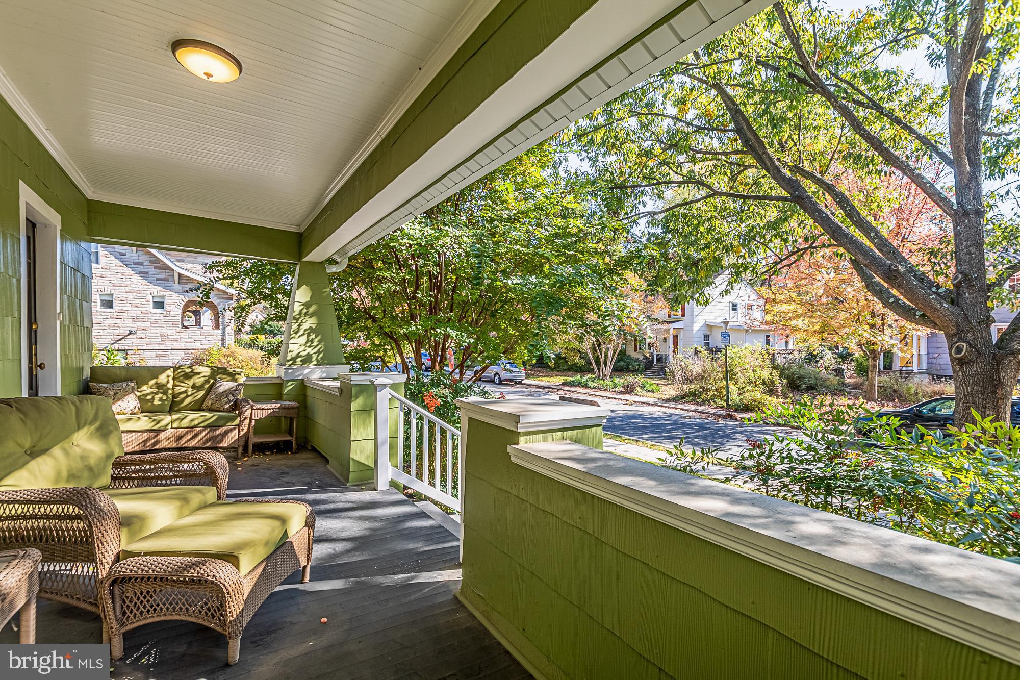 LAKE WALKER - Residential