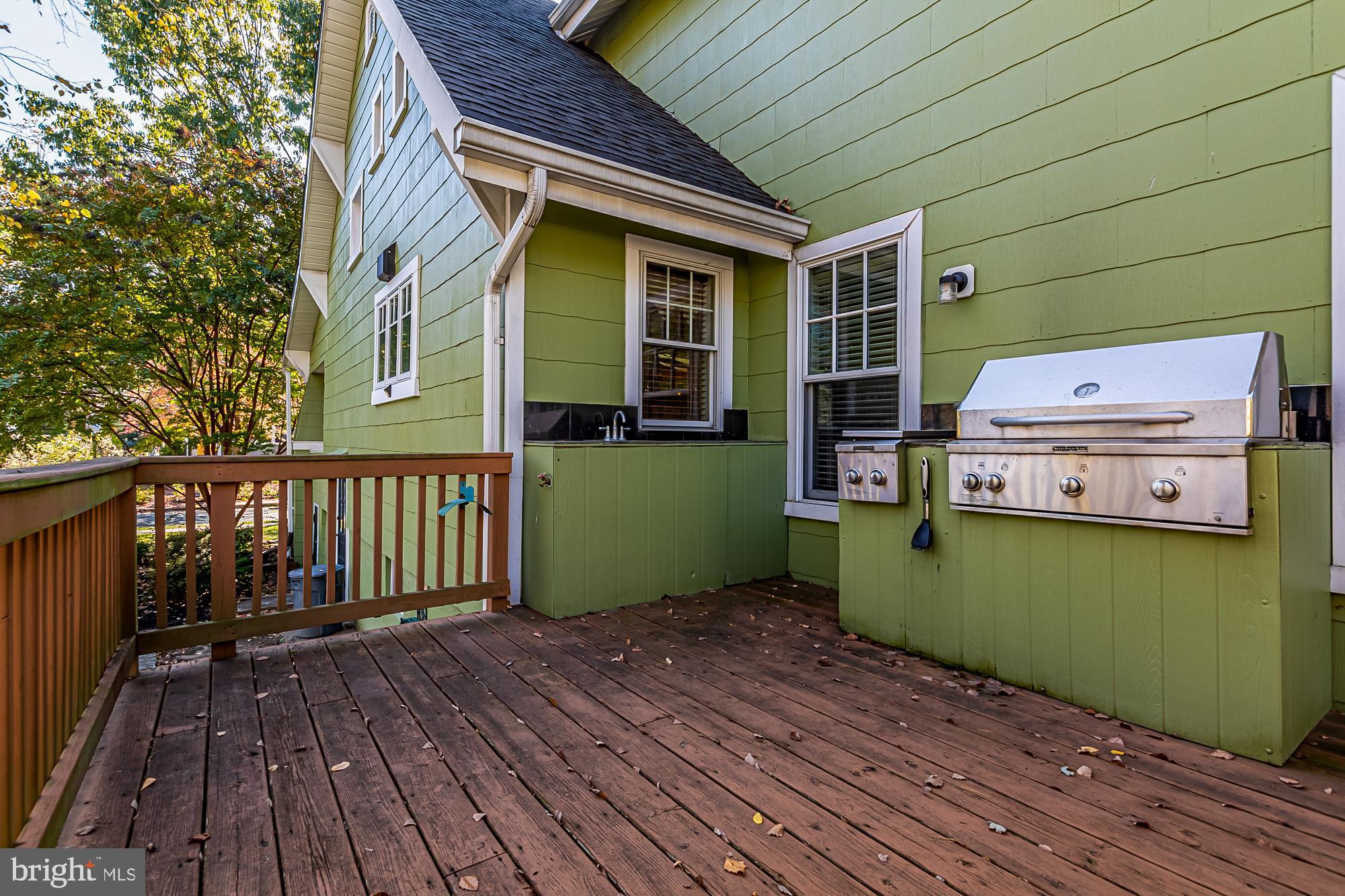 LAKE WALKER - Residential